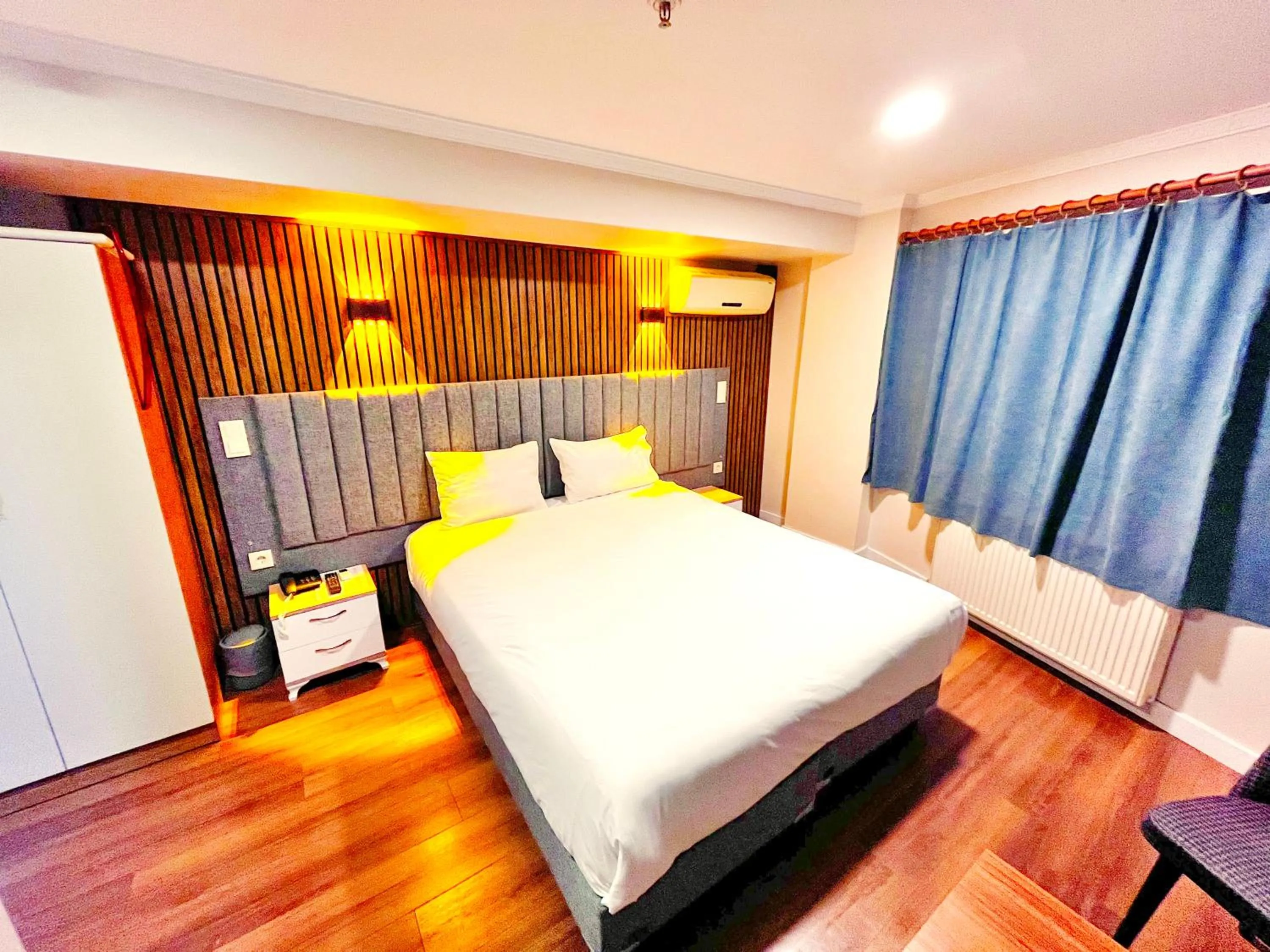 Photo of the whole room, Bed in Naila Hotel