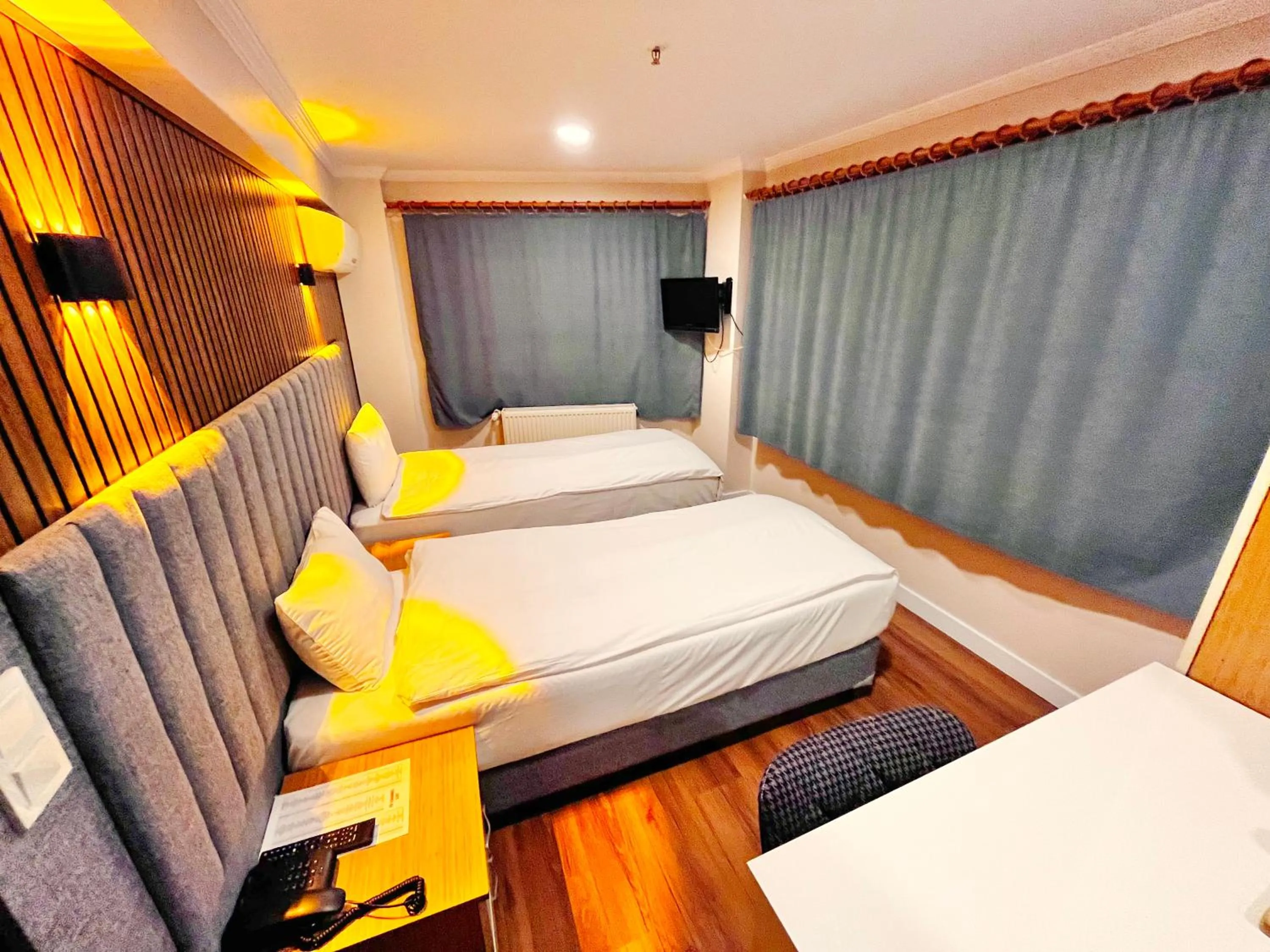 Bedroom, Bed in Naila Hotel