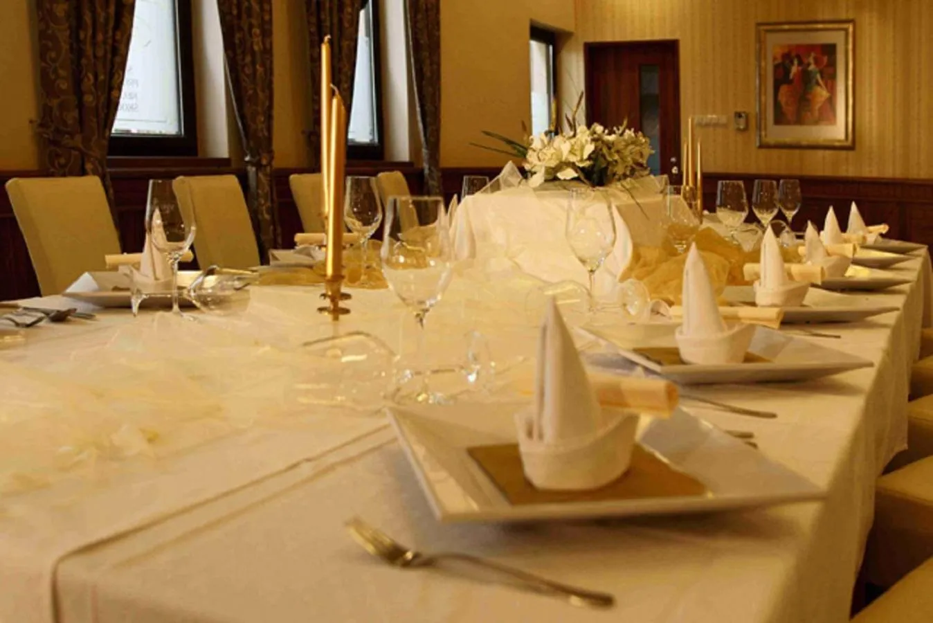 Restaurant/places to eat in Hotel Barbakan