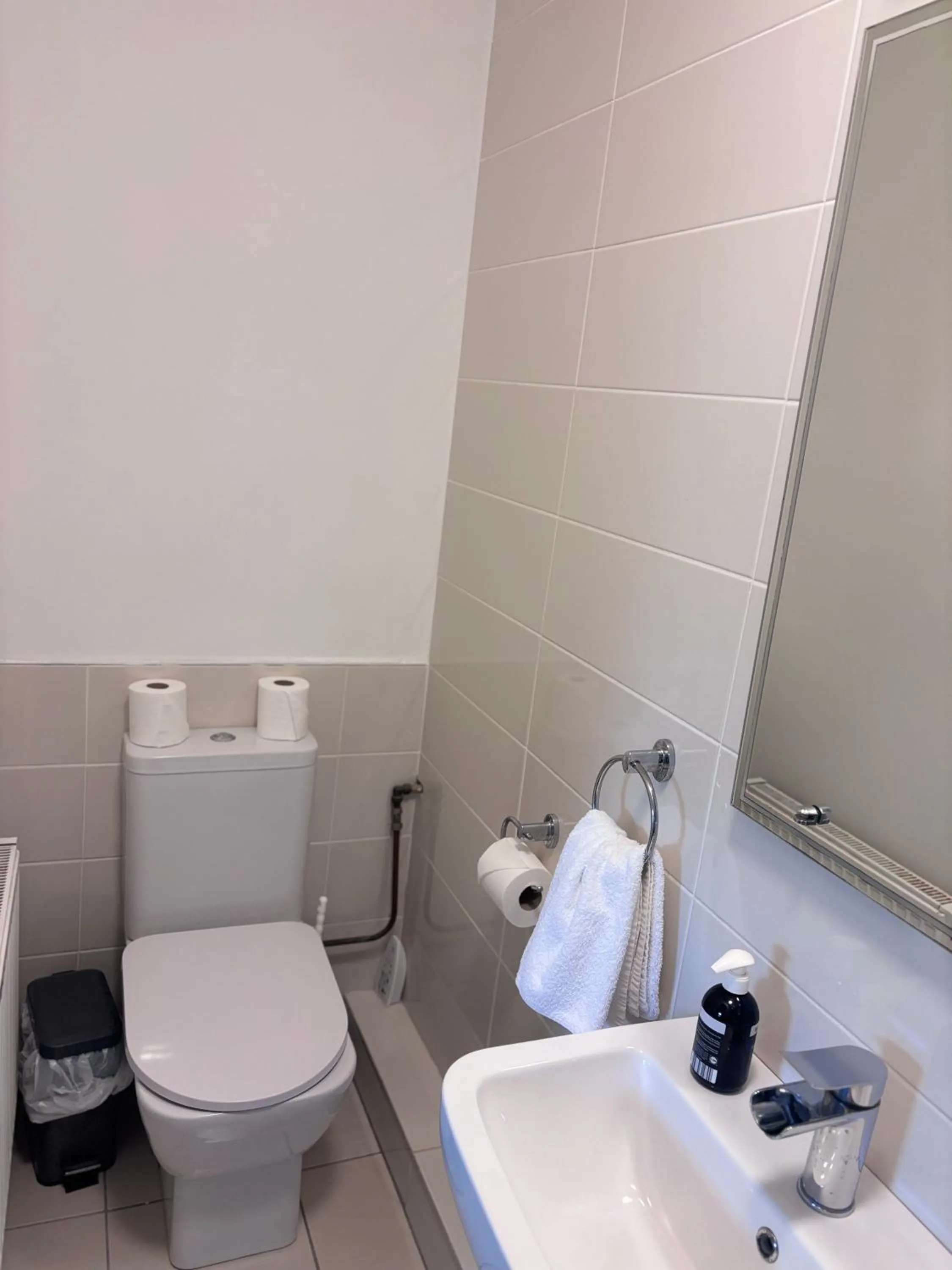 Bathroom in Beechwood House Accommodation