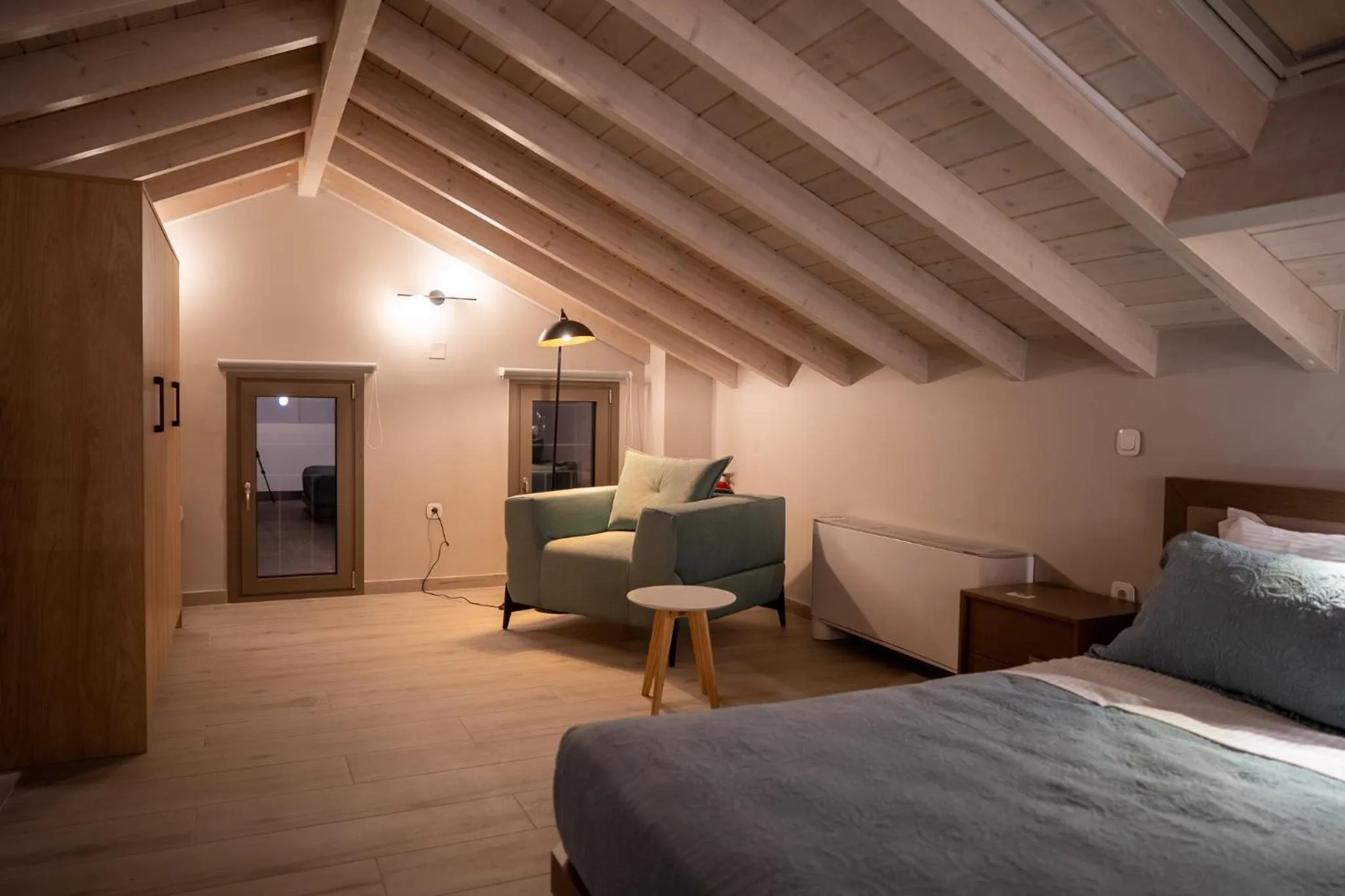 Bed in Akti Vigla Apartments