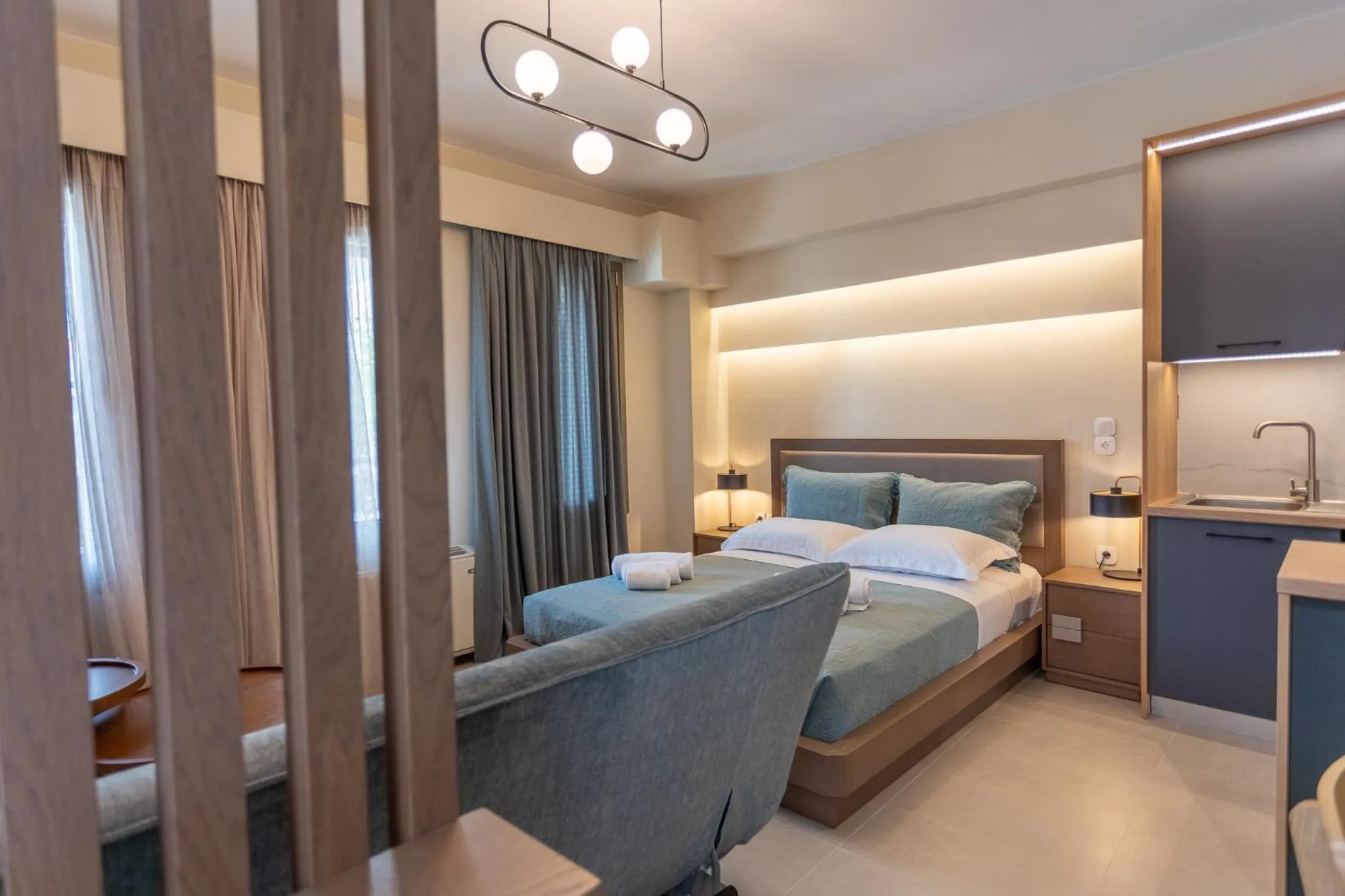 Bed in Akti Vigla Apartments