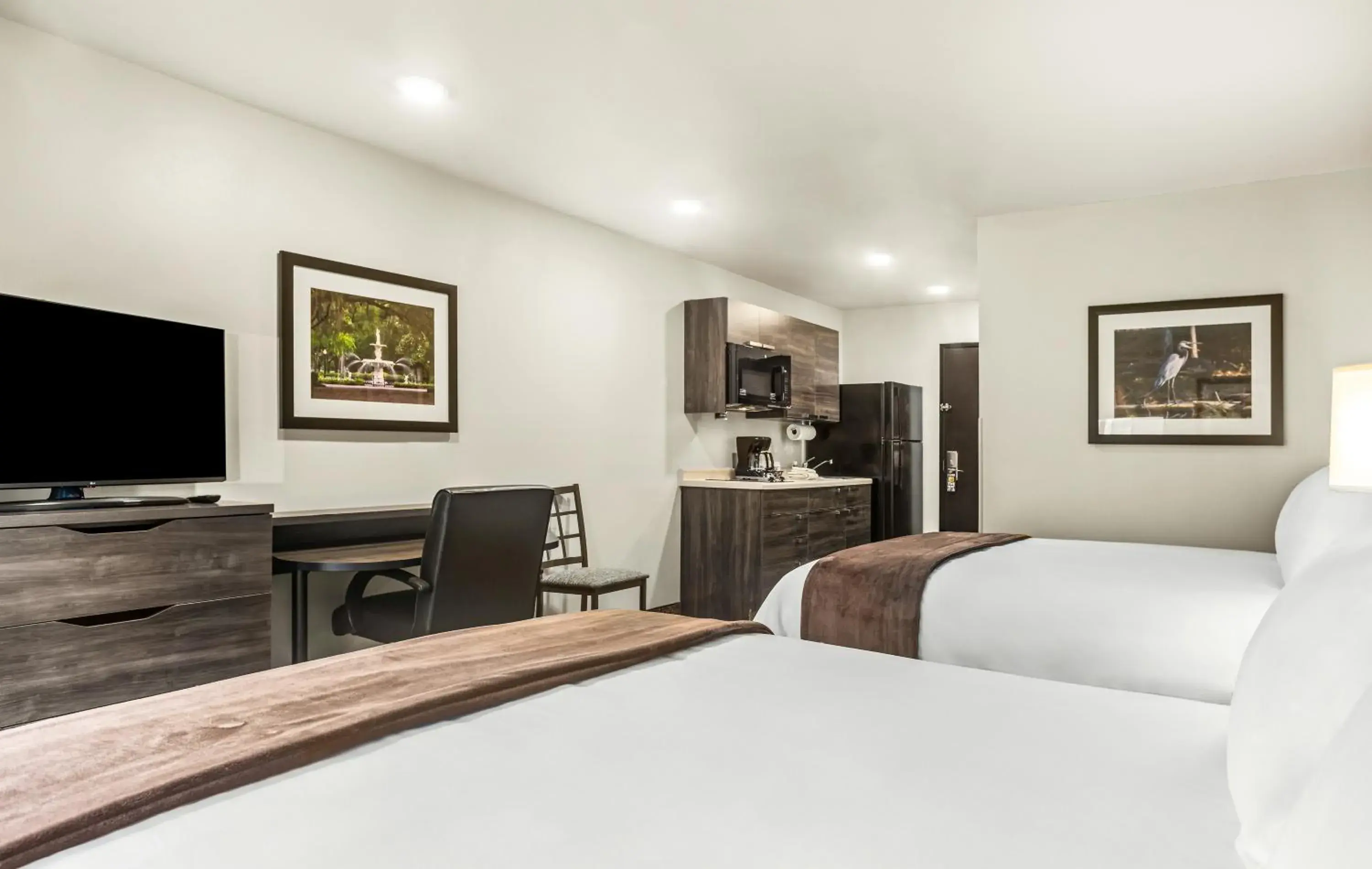 Queen Room with Two Queen Beds in My Place Hotel-Savannah Airport/Pooler, GA Queen Room with Two Queen Beds in My Place Hotel-Savannah Airport/Pooler, GA