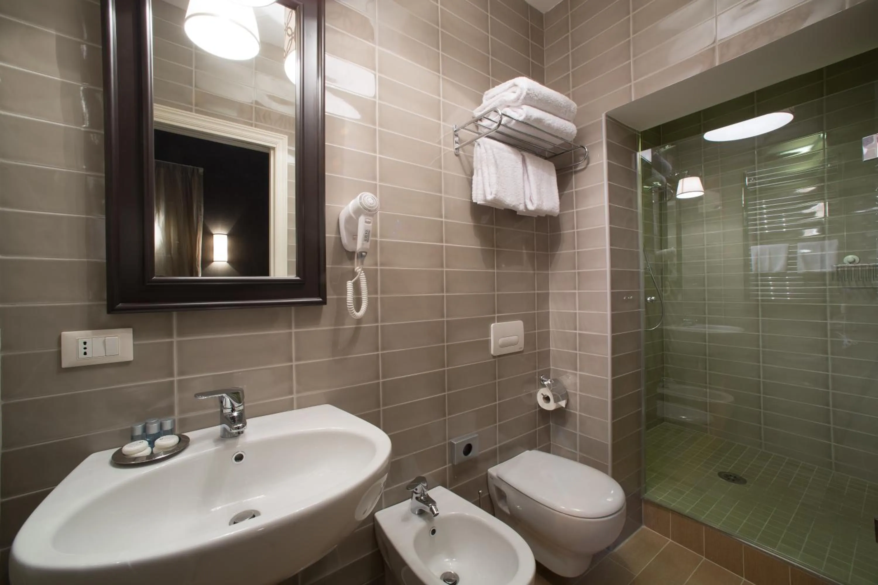 Bathroom in San Giuliano Inn