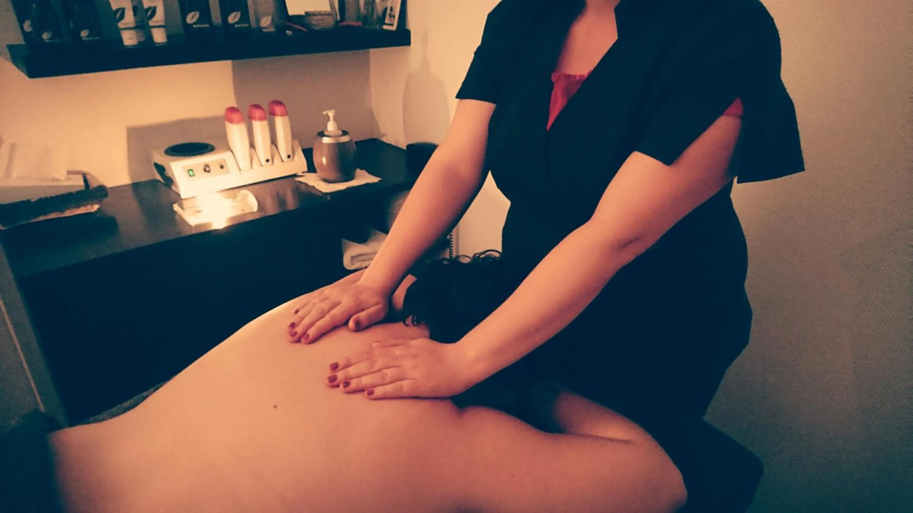 Massage in Appart Hotel Charles Sander