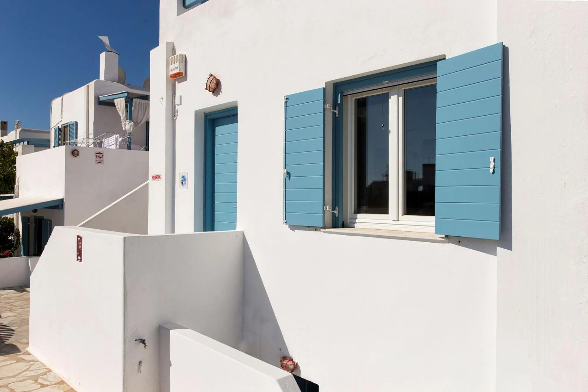 Facade/entrance in Fivos Apartments