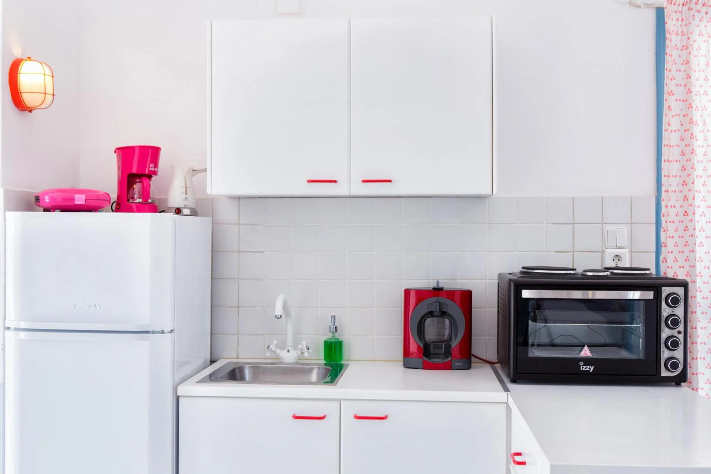 Coffee/tea facilities in Fivos Apartments
