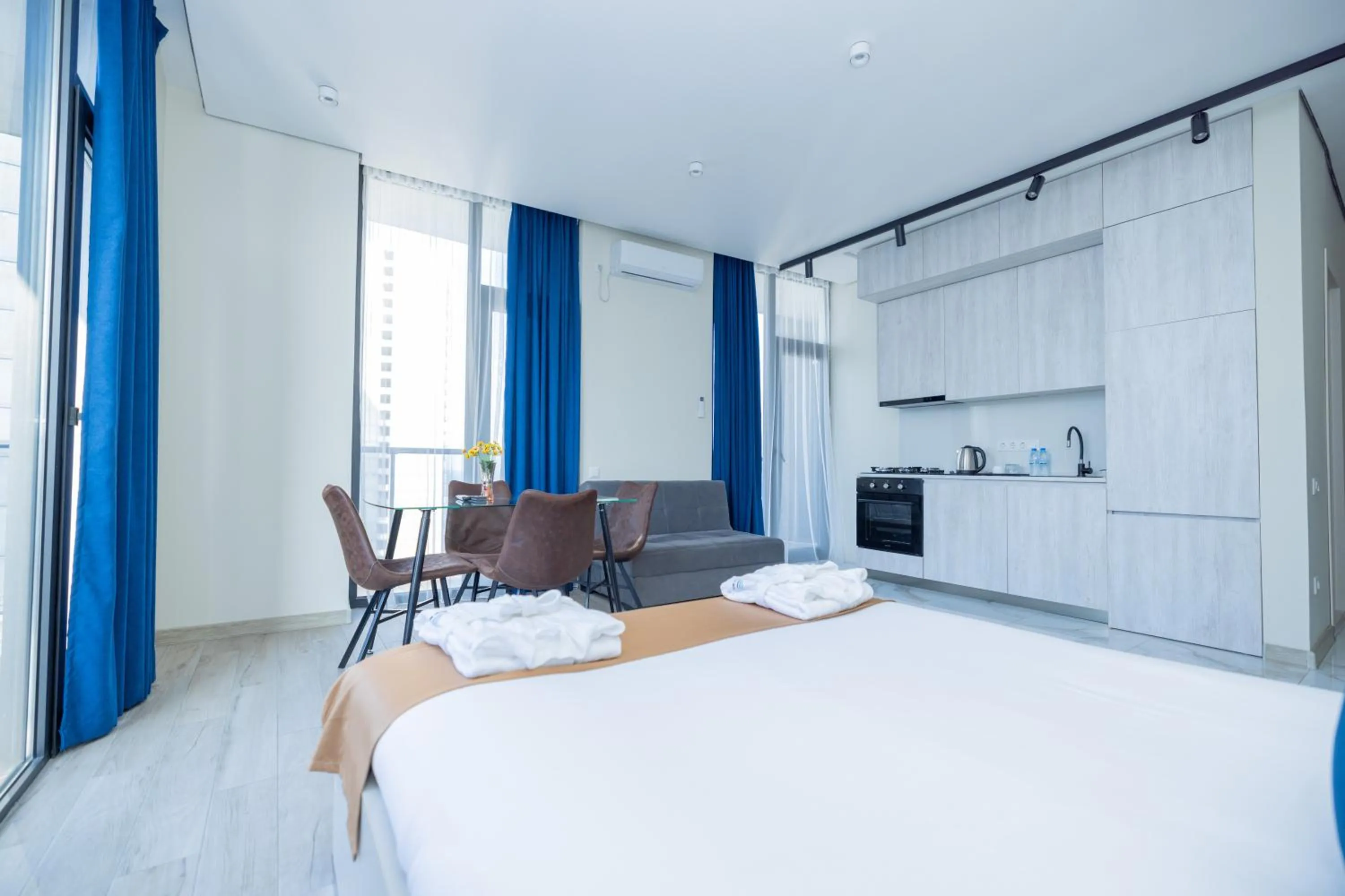 Property building, Bed in New Wave Apart-Hotel