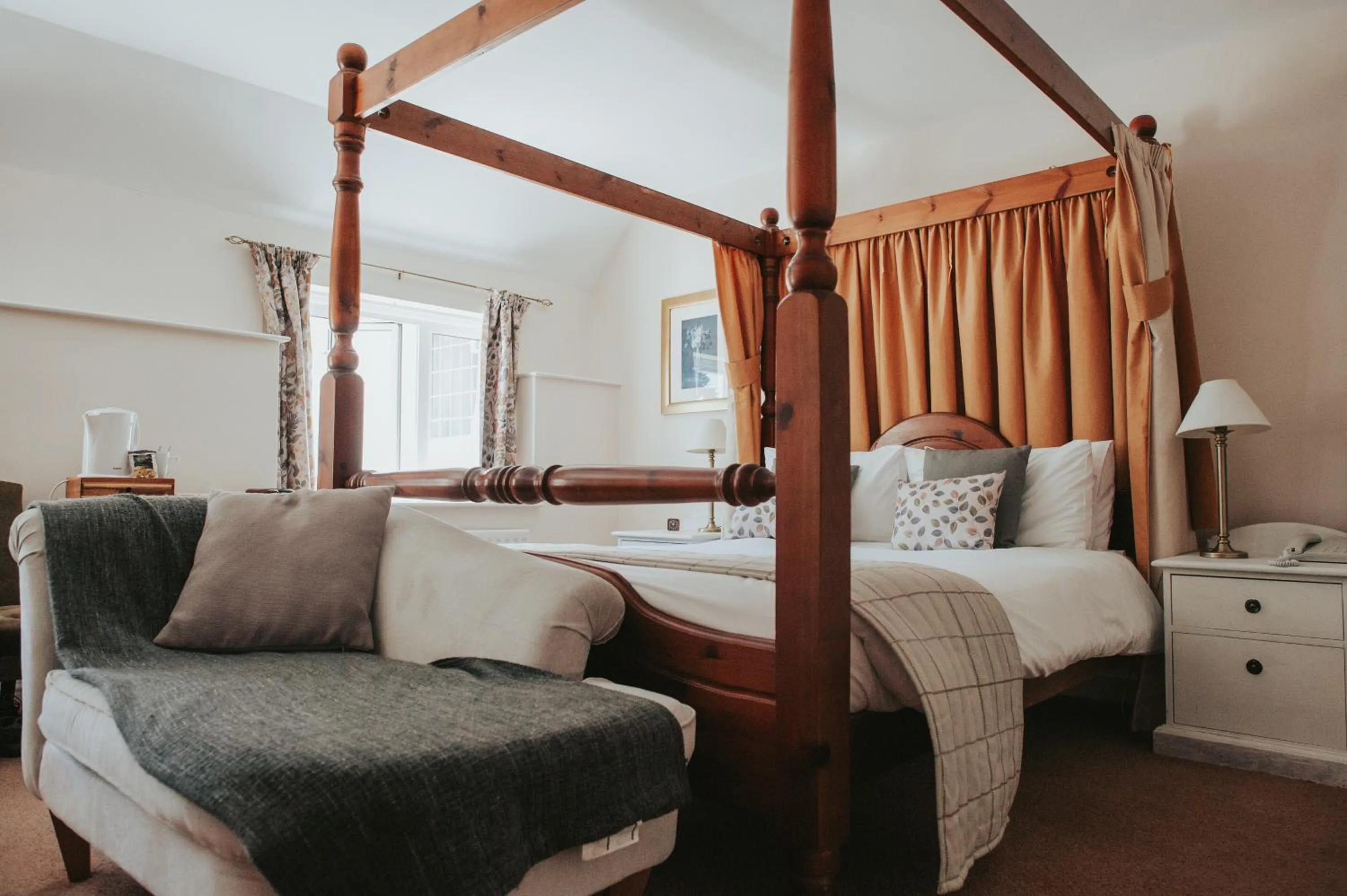 Bedroom, Bed in The Lordleaze Hotel And Restaurant