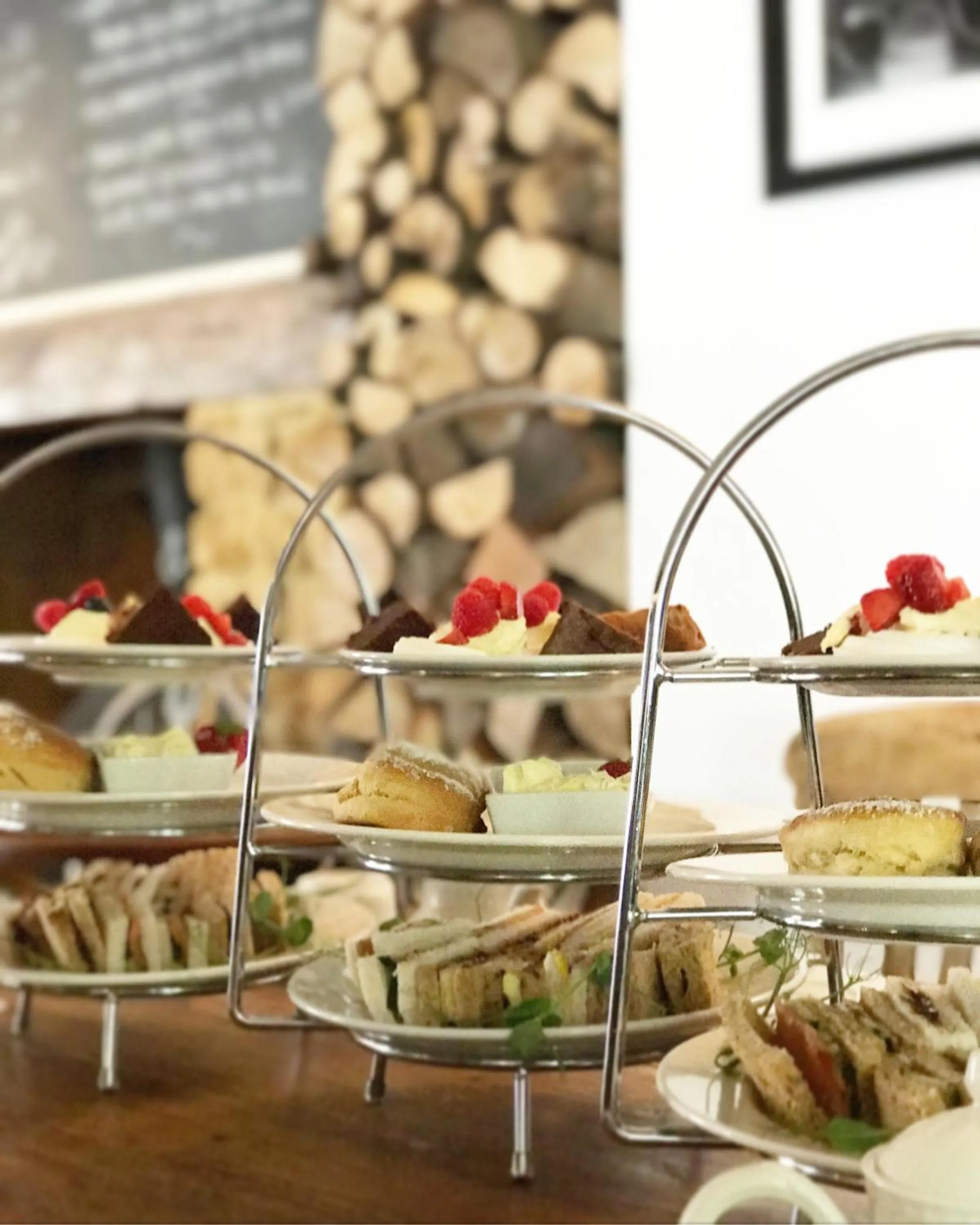 Restaurant/places to eat in The Lordleaze Hotel And Restaurant