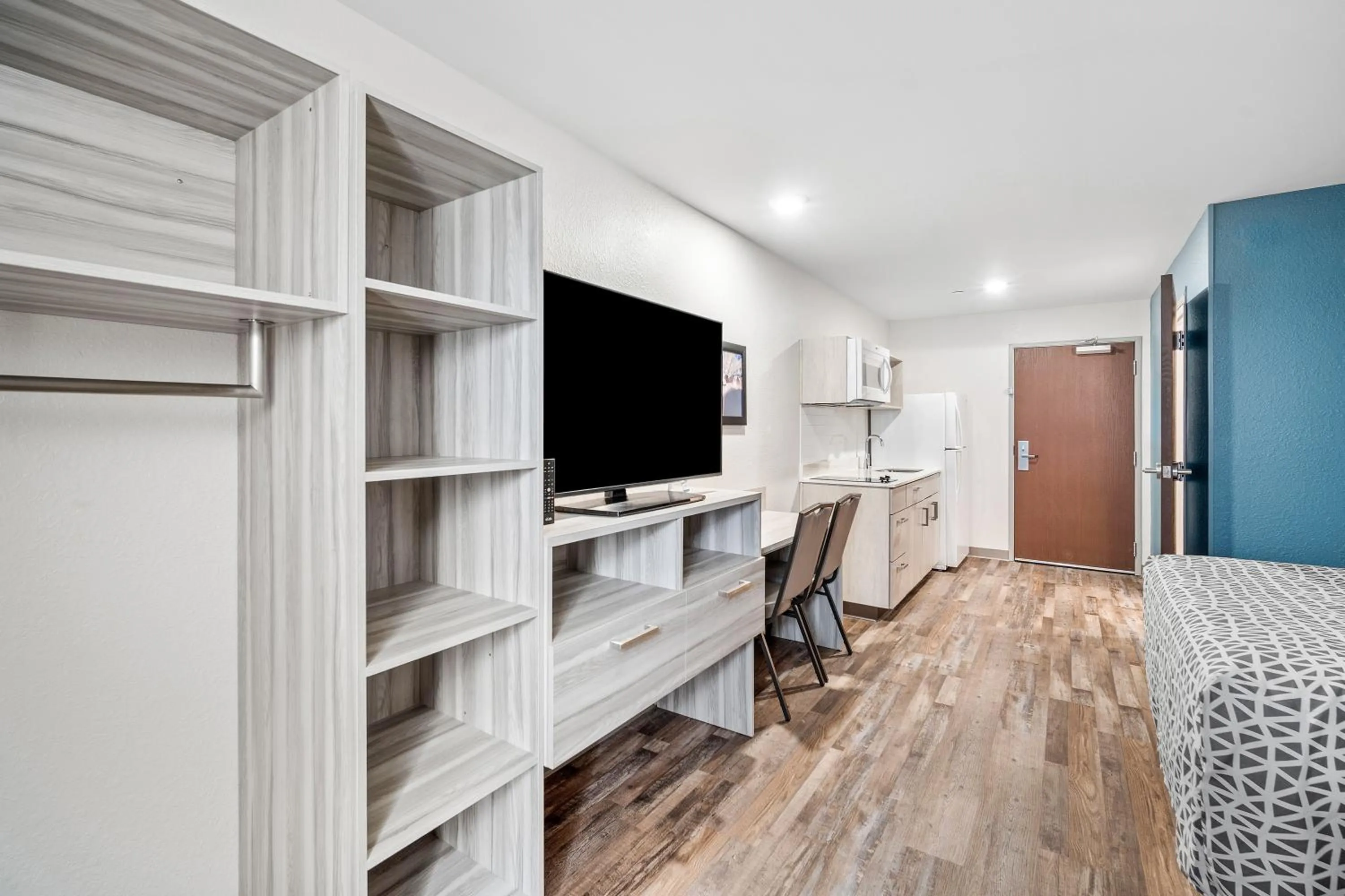 Photo of the whole room, Bed in WoodSpring Suites Fort Myers - Cape Coral