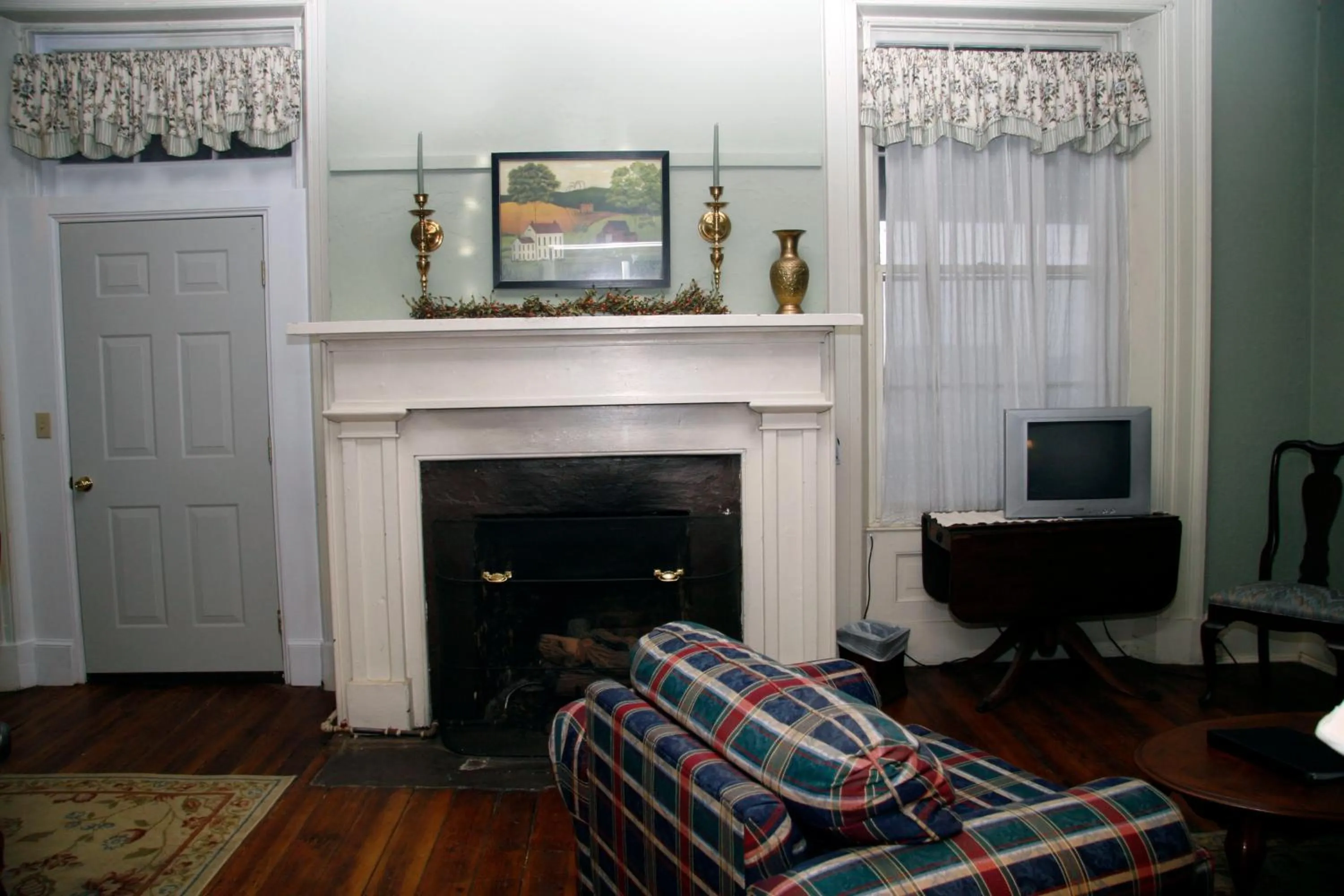 The Lafayette Inn & Restaurant