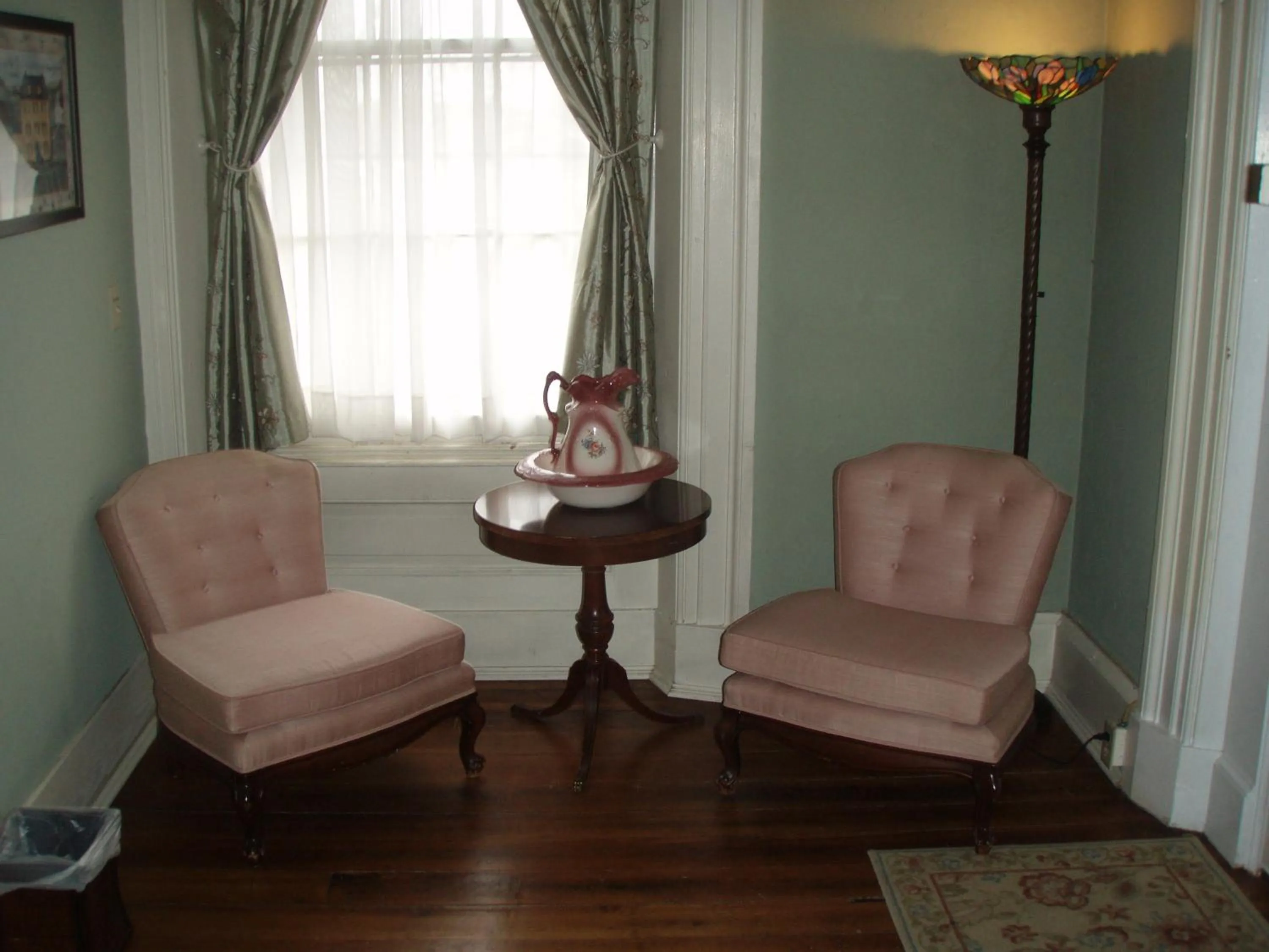 The Lafayette Inn & Restaurant