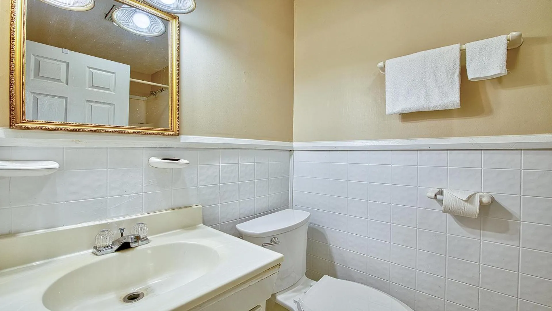 Bathroom in The Valley Inn