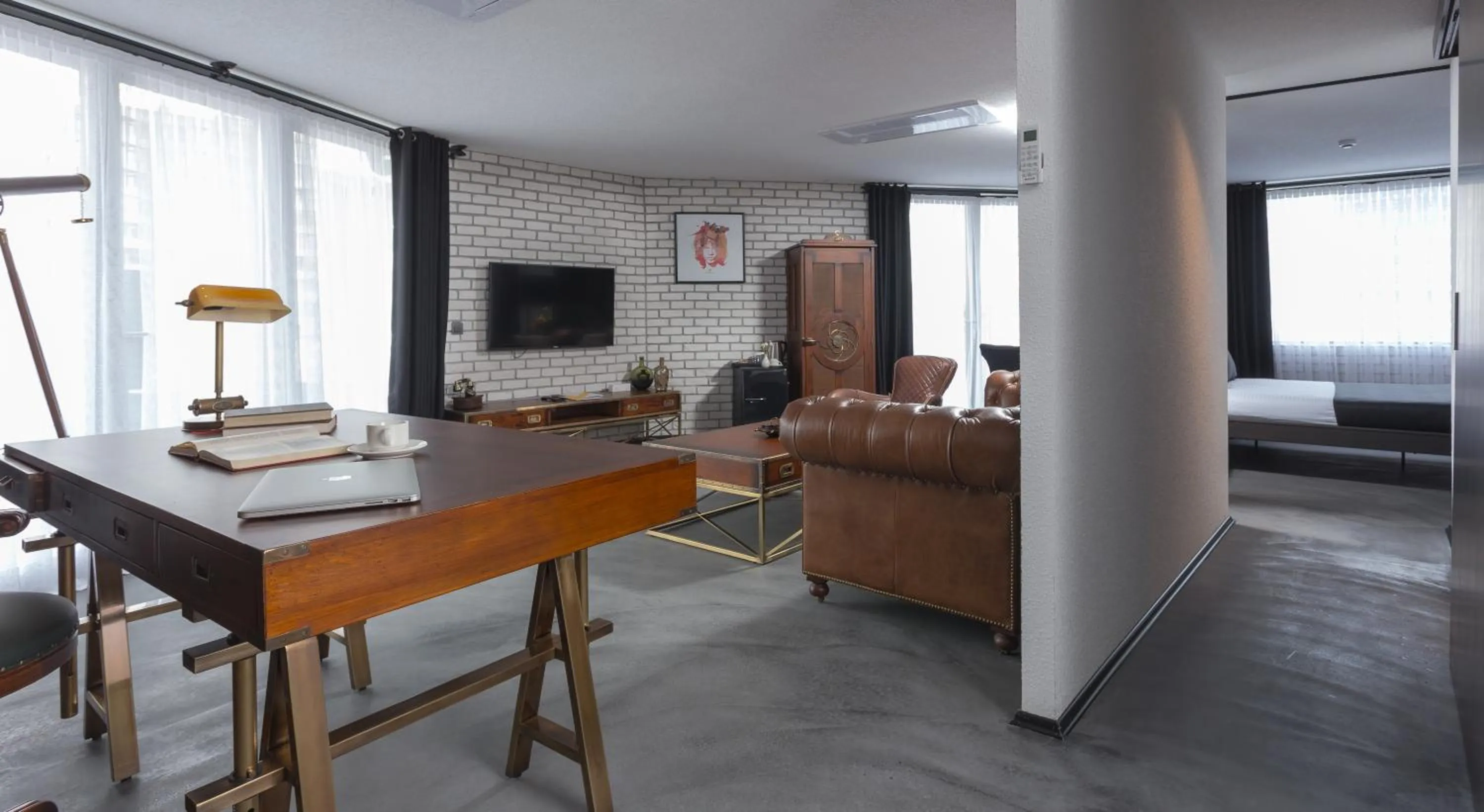 Seating area in Check Inn Suite Hotel & SPA