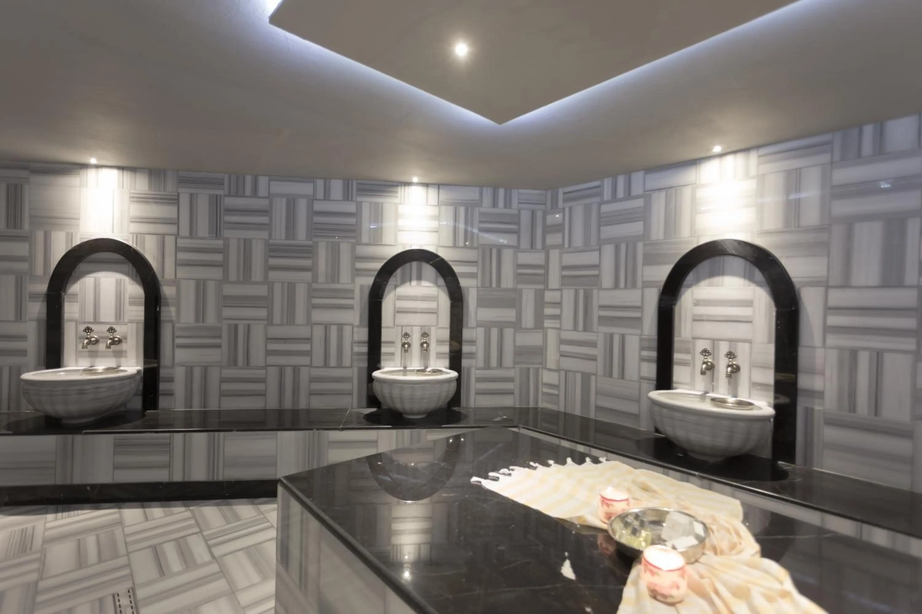 Hot Spring Bath in Check Inn Suite Hotel & SPA