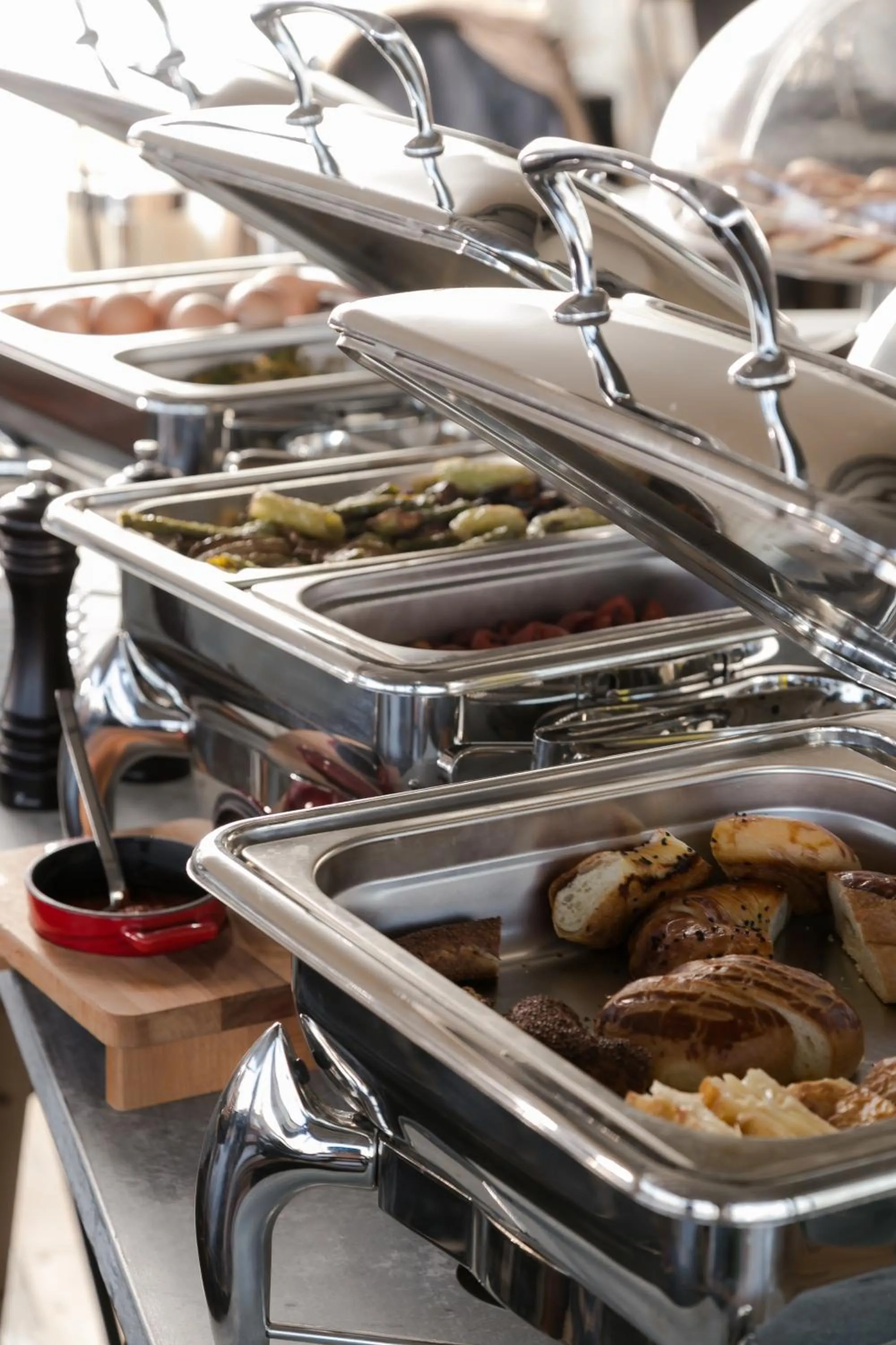 Restaurant/places to eat in Check Inn Suite Hotel & SPA