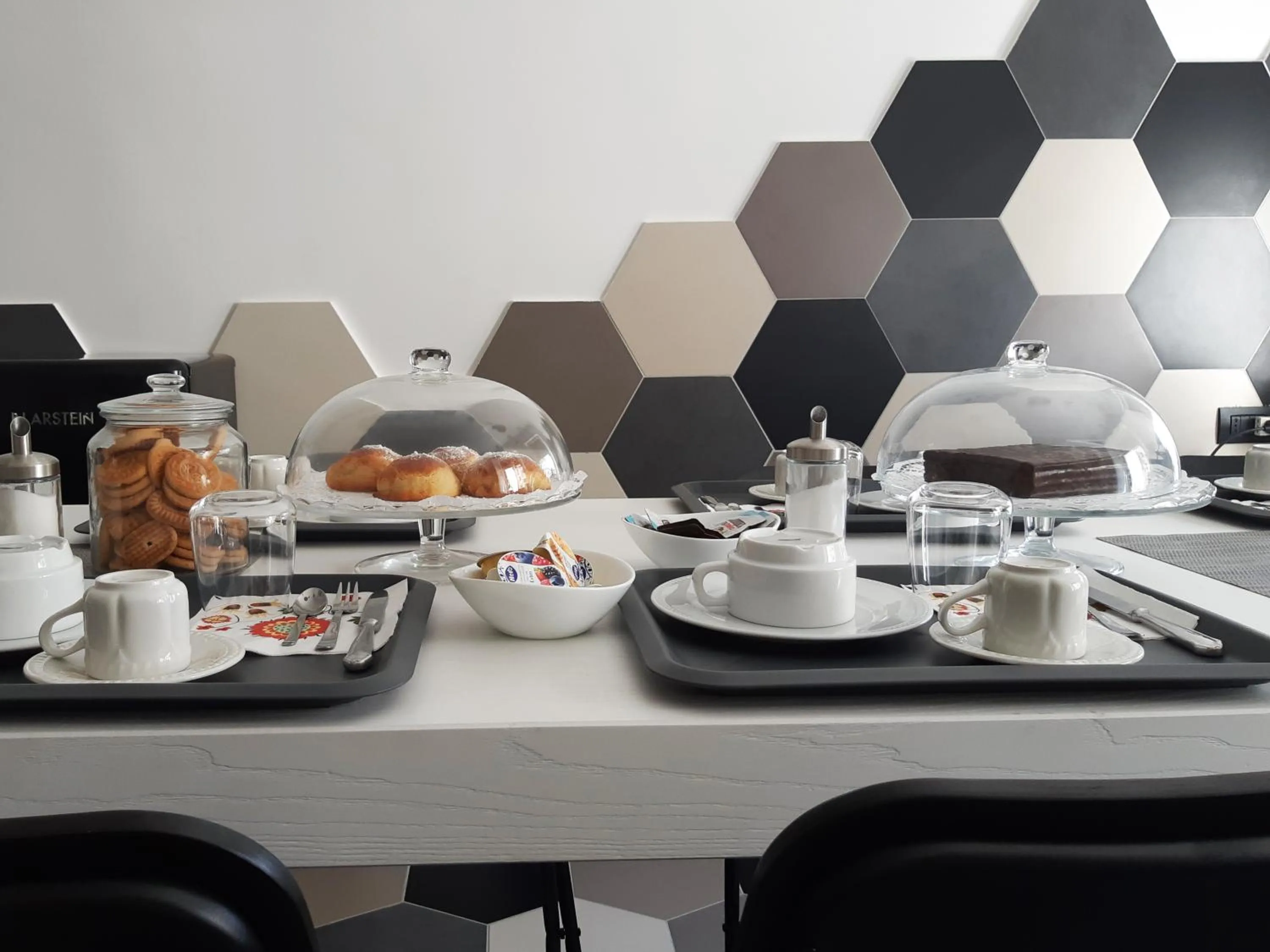 Food and drinks in Chez Anna B&B - Adults only