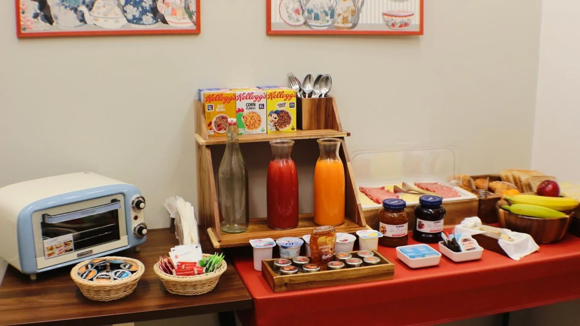 Breakfast in Les Suites Bari Italian Excellence Bed and Breakfast