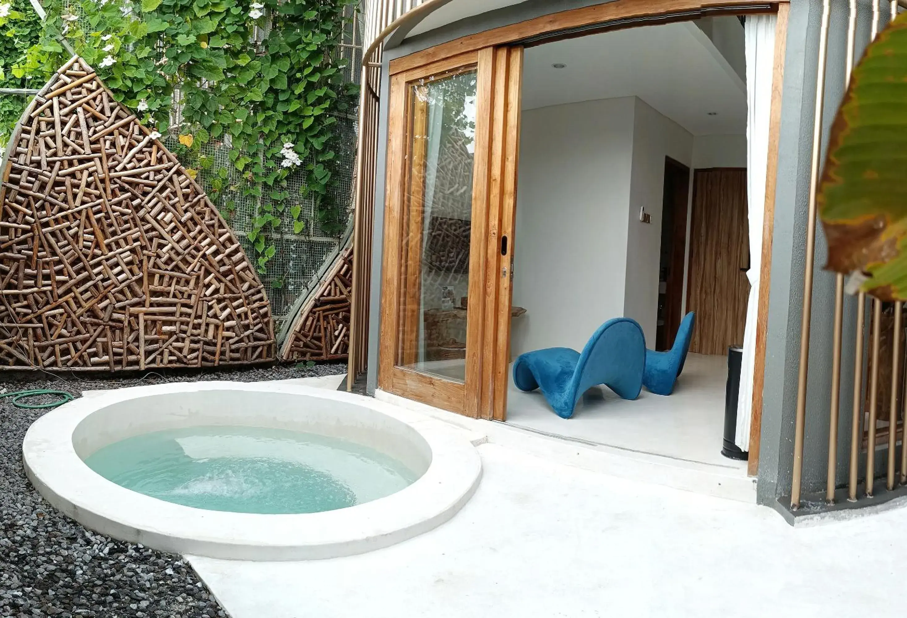 Pool view in Sangkar Cottage & Eatery Pool view in Sangkar Cottage & Eatery