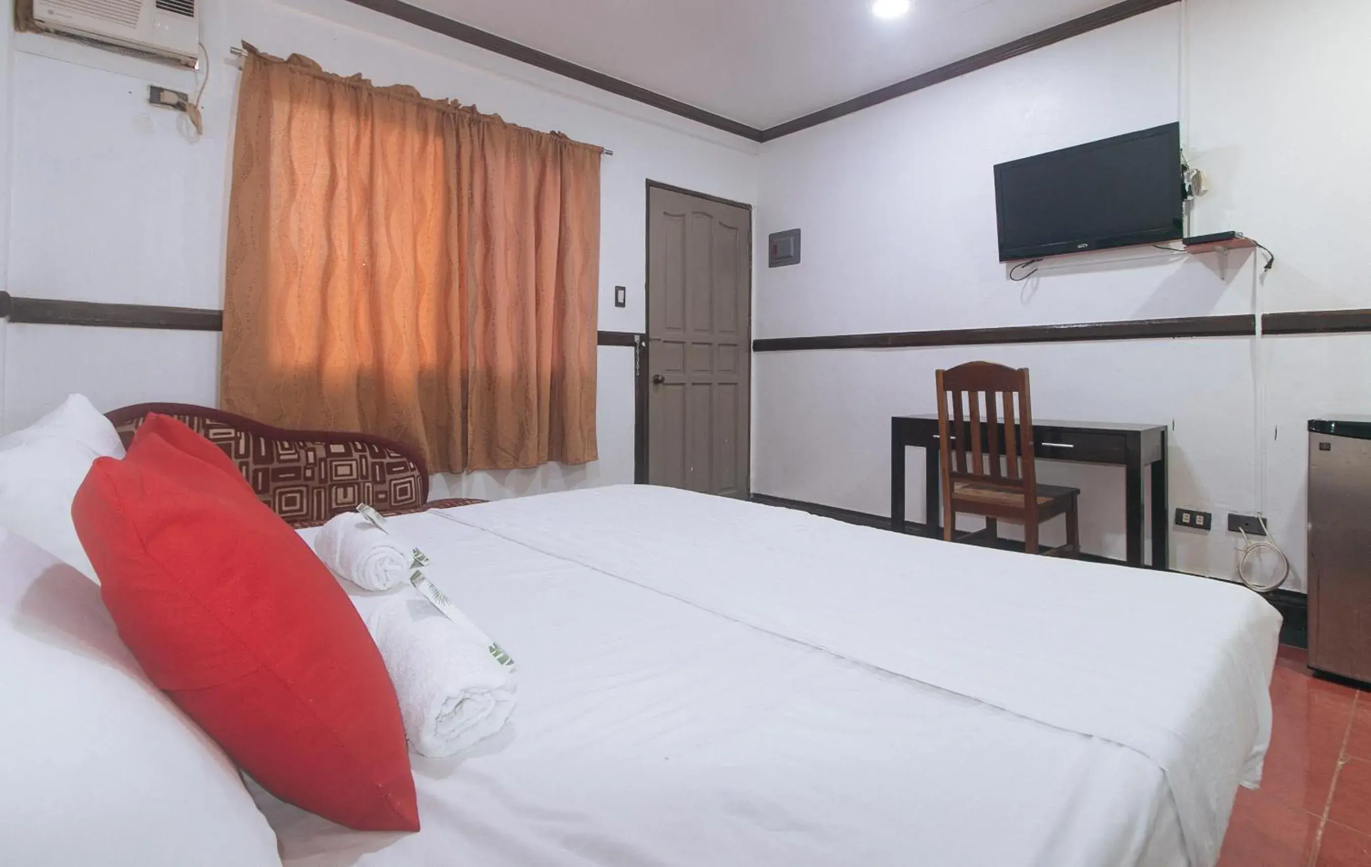 Max Travellers Inn by RedDoorz Max Travellers Inn by RedDoorz
