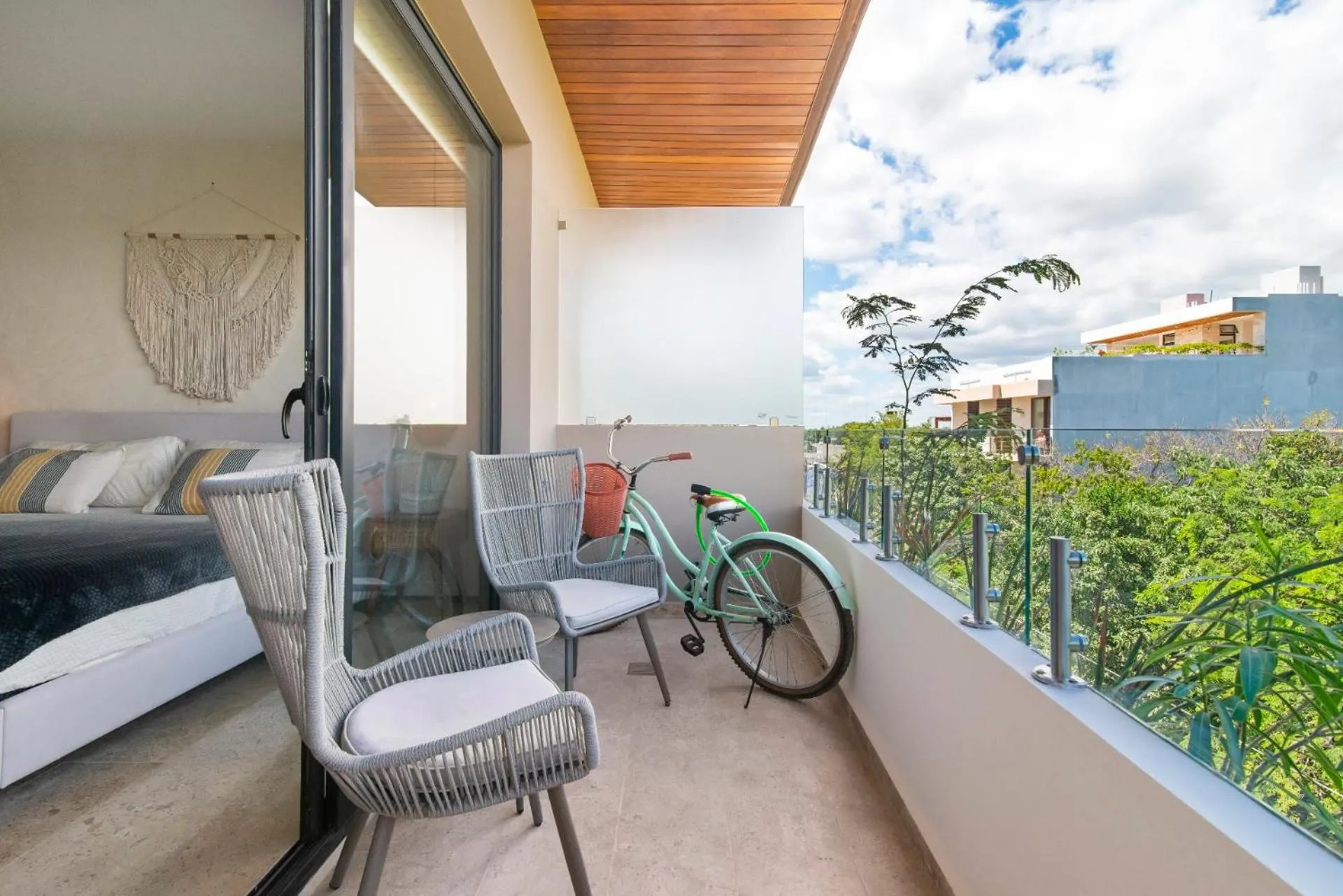 Serenity in the Sky - Studio with Rooftop and Plunge pool