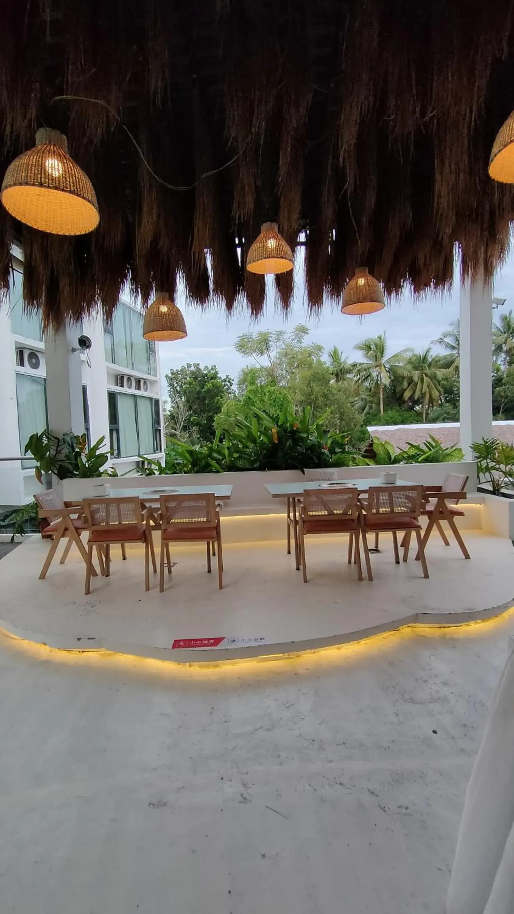 Restaurant/places to eat in Diving Addiction Resort Restaurant/places to eat in Diving Addiction Resort