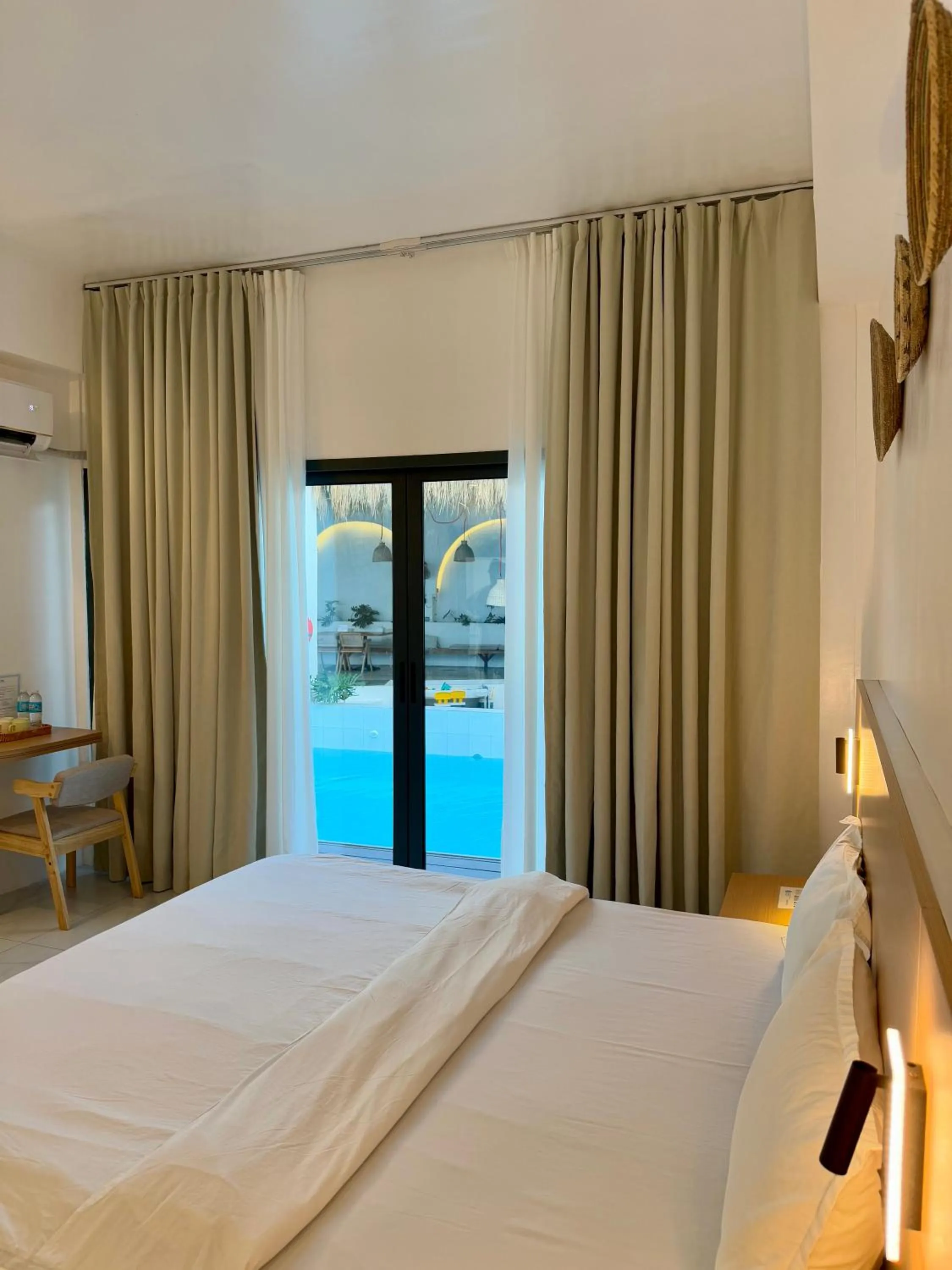 Bed in Diving Addiction Resort