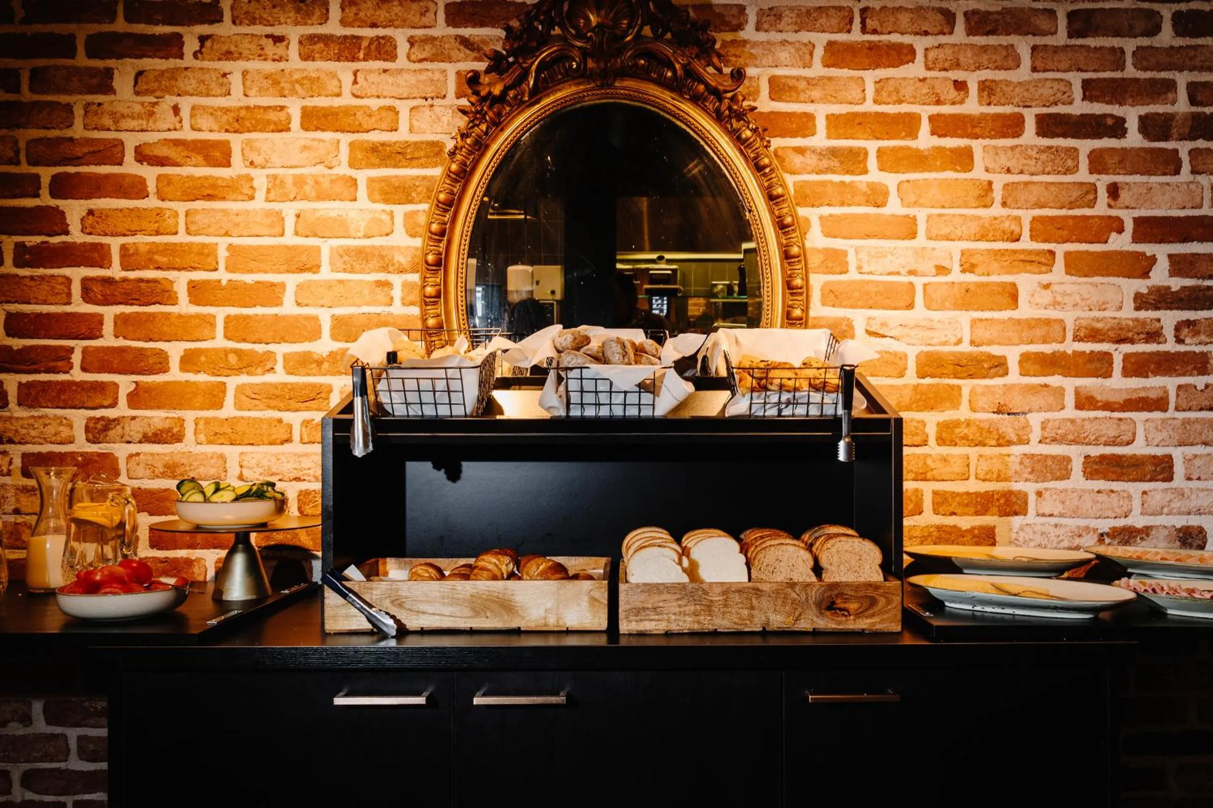 Breakfast in Ambassador City Centre Hotel