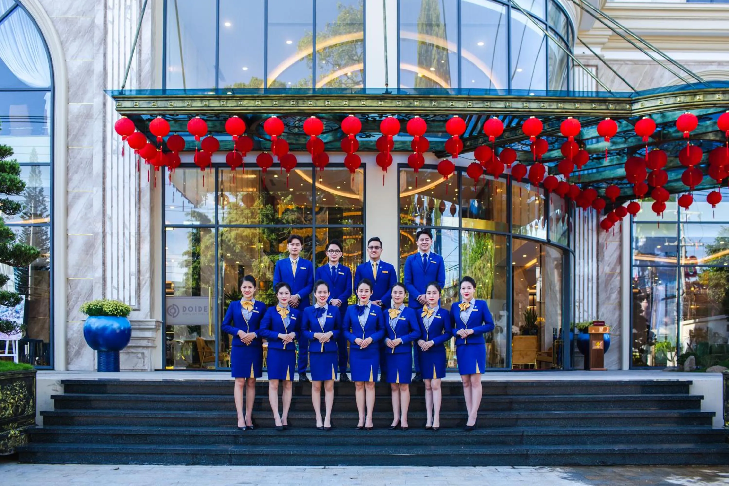 Staff in SANDALS AQUILA HOTEL