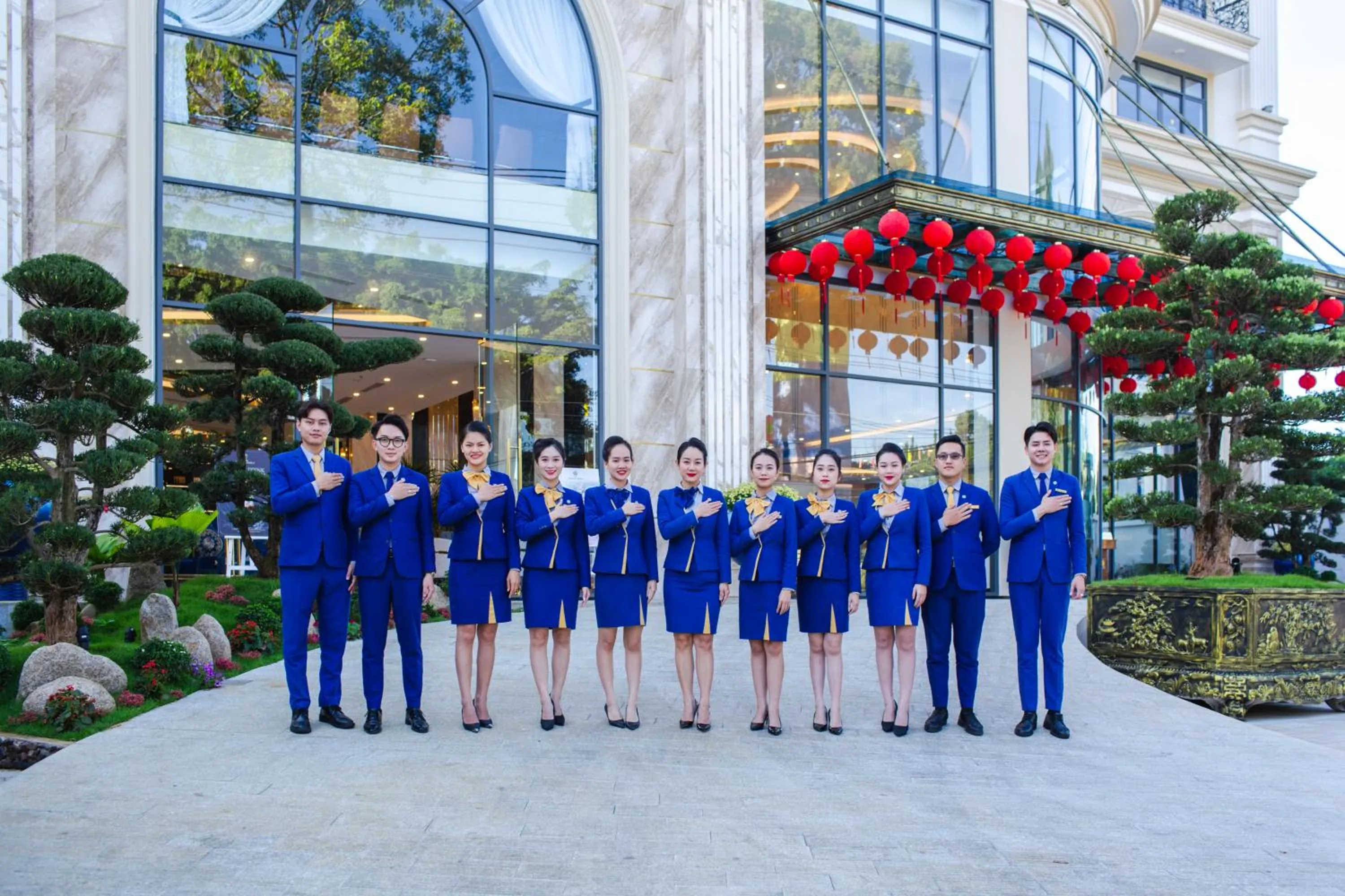 Staff in SANDALS AQUILA HOTEL