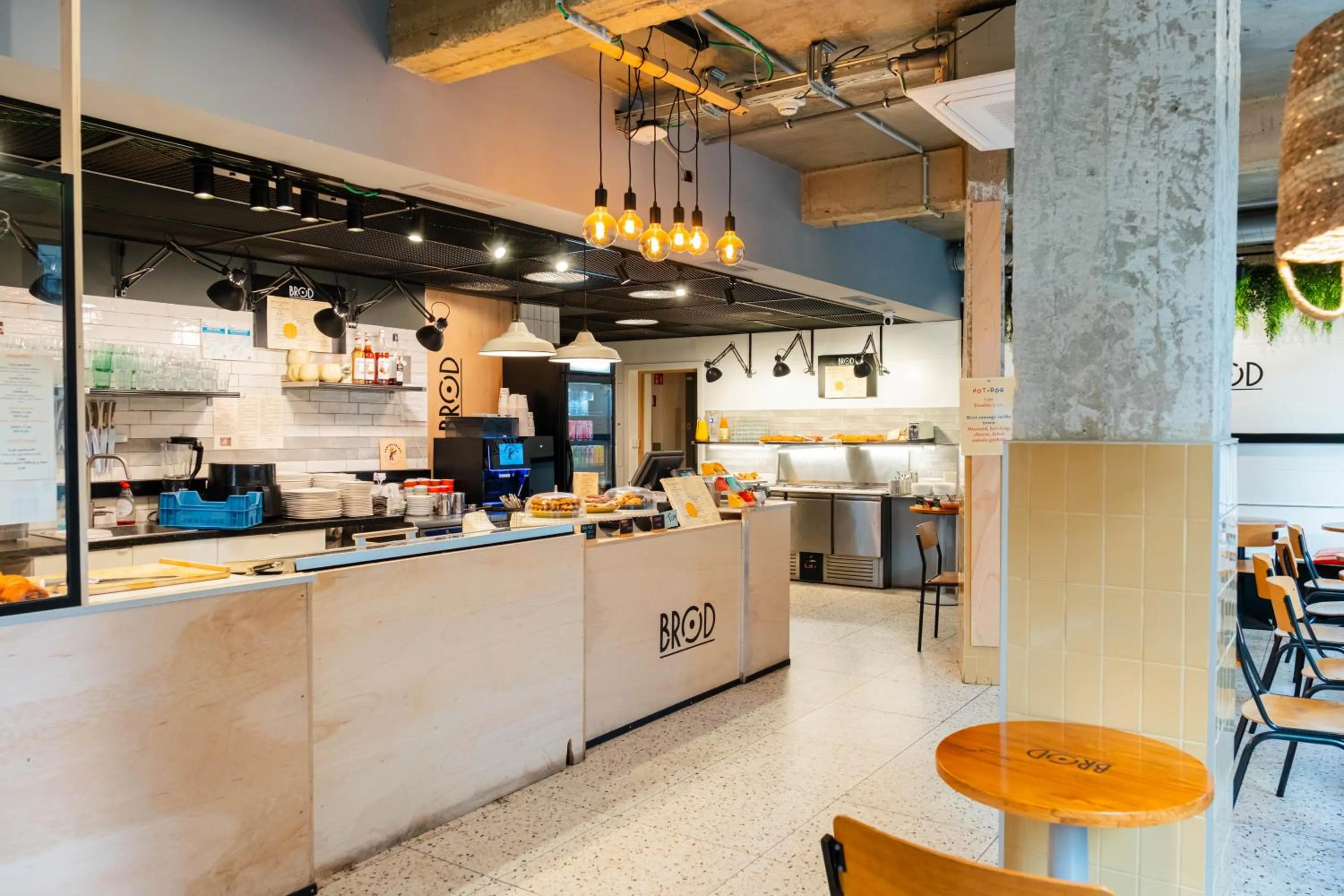 Restaurant/places to eat in Citybox Brussels Centre Louise