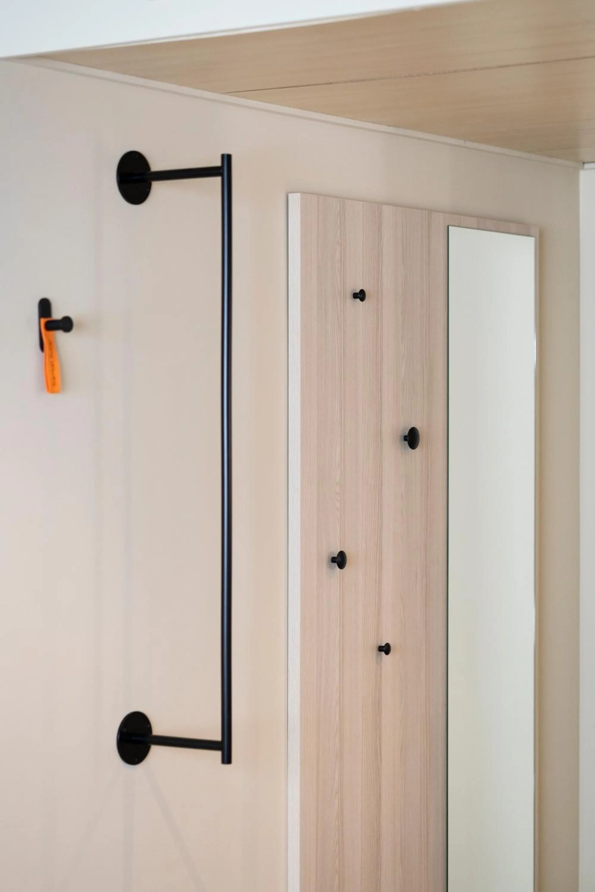 wardrobe in Citybox Brussels Centre Louise