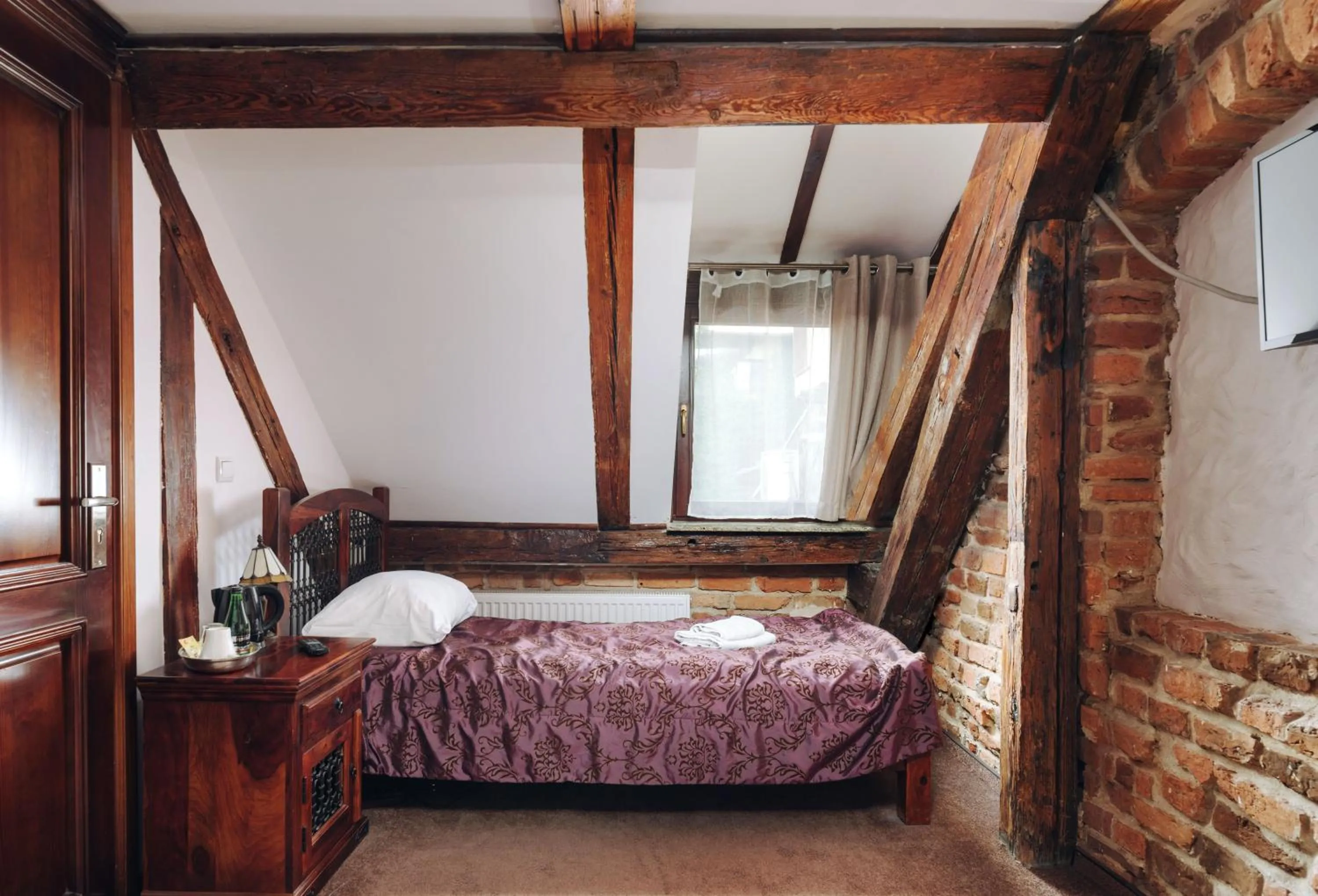 Bed in Hotel Legenda