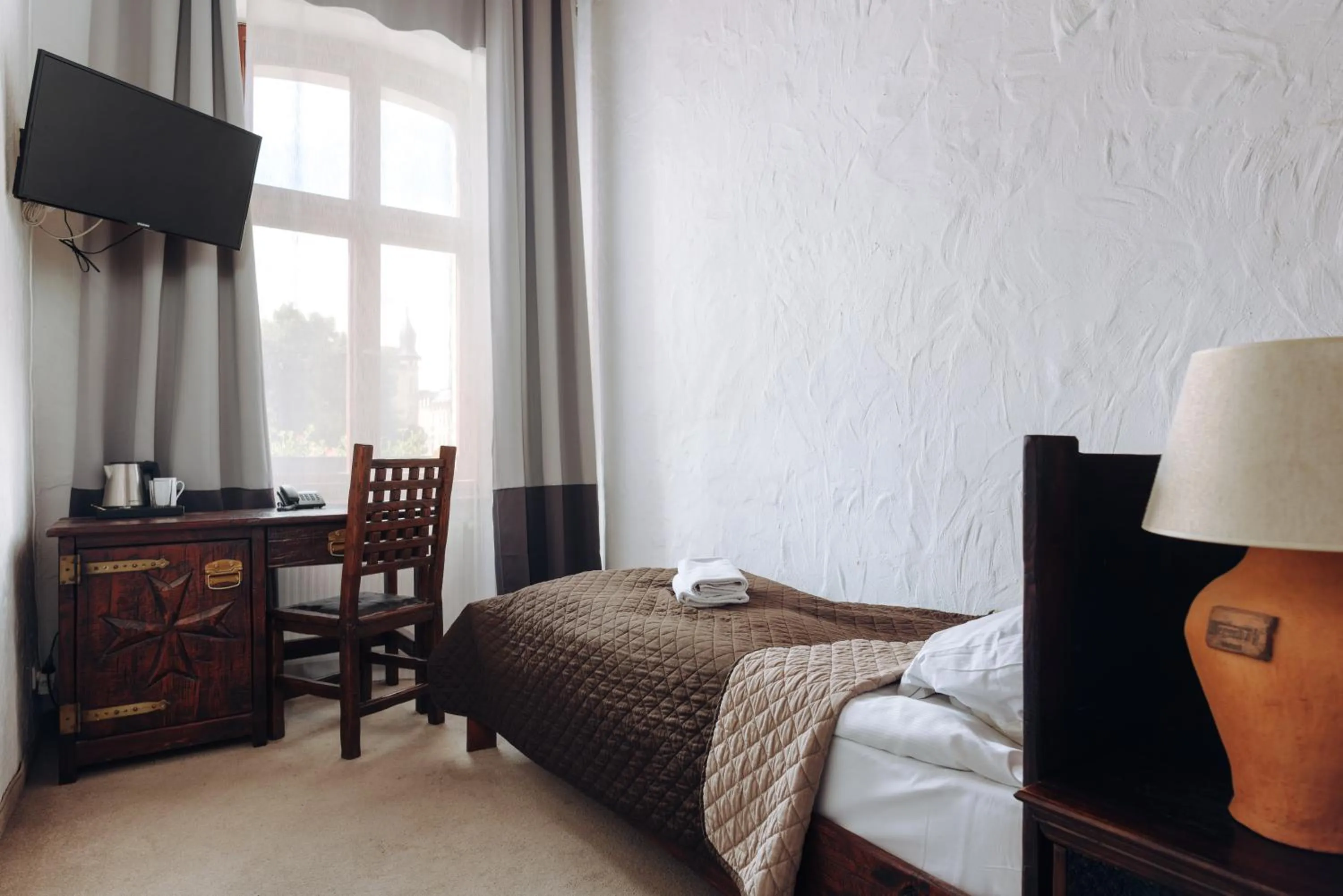 Bed in Hotel Legenda