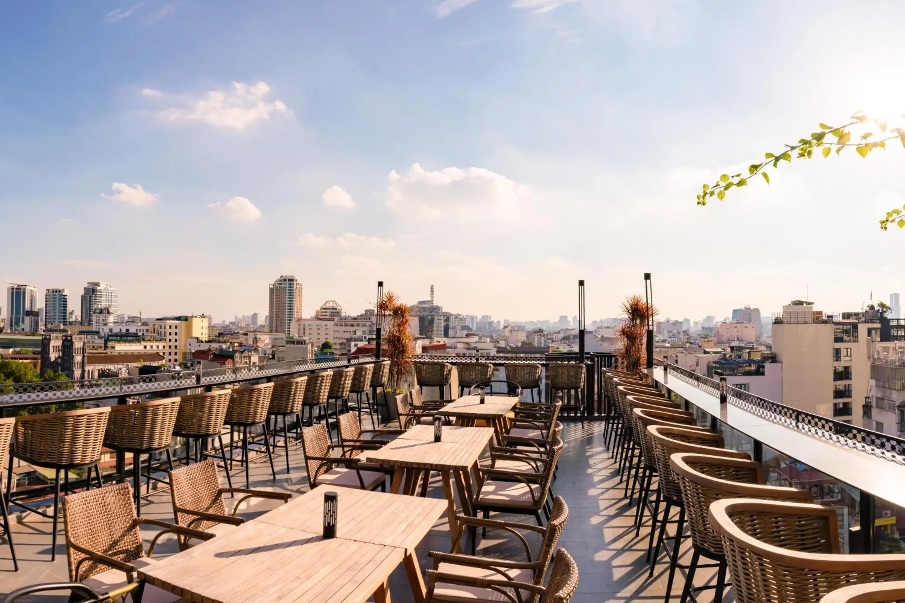 Lounge or bar in Minerva Premium Hotel Lounge or bar in Minerva Premium Hotel