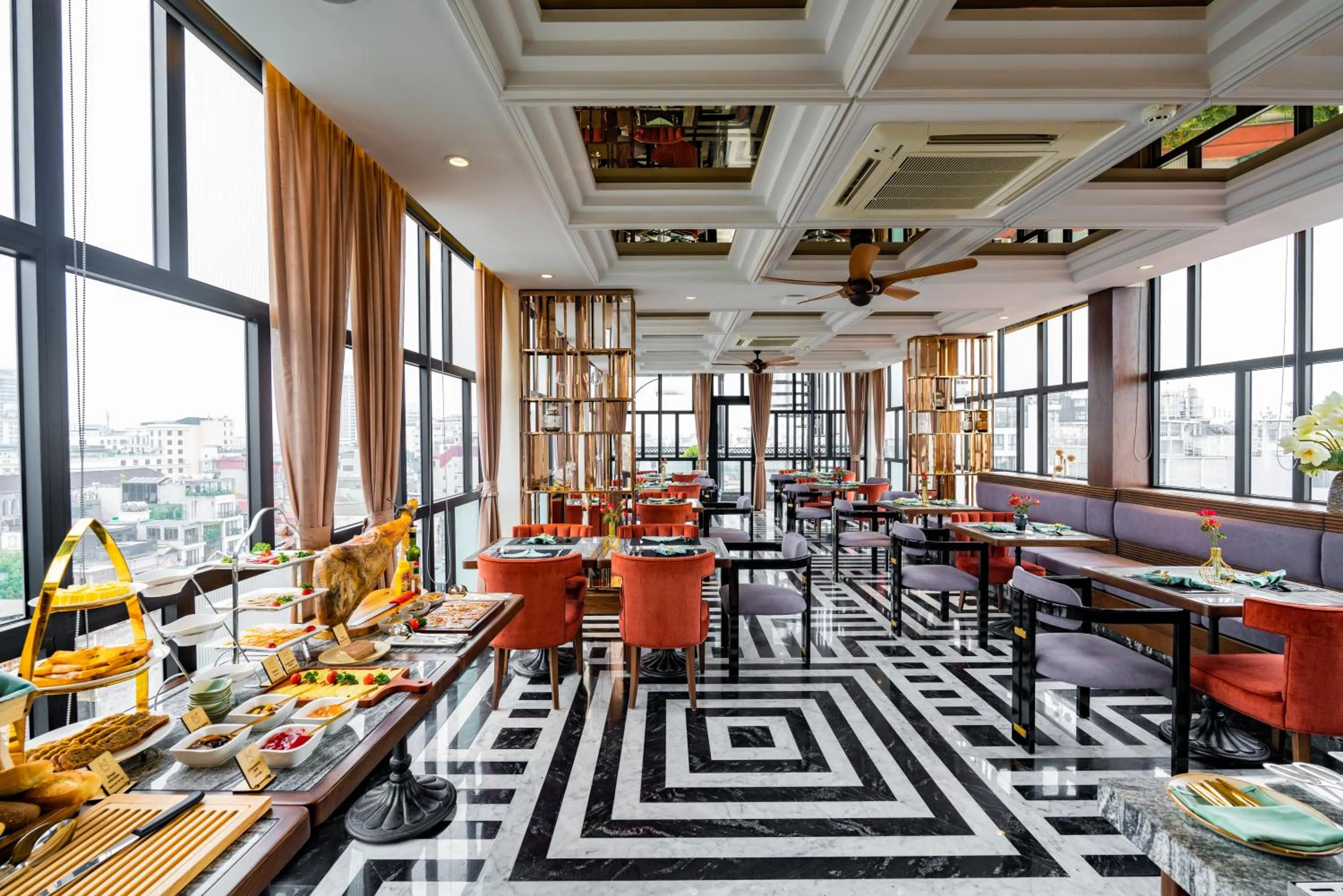 Restaurant/places to eat in Minerva Premium Hotel