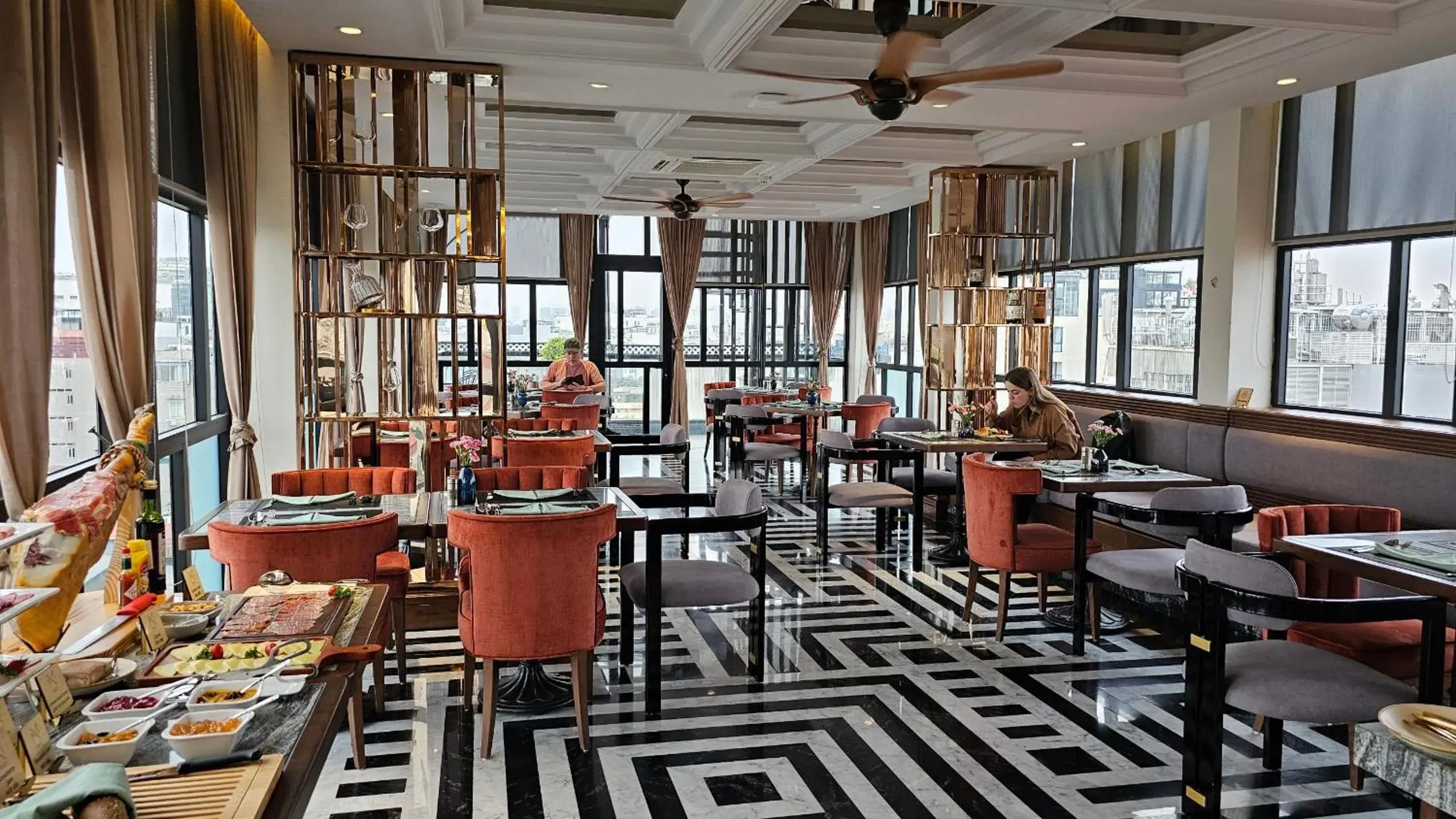 Restaurant/places to eat in Minerva Premium Hotel Restaurant/places to eat in Minerva Premium Hotel