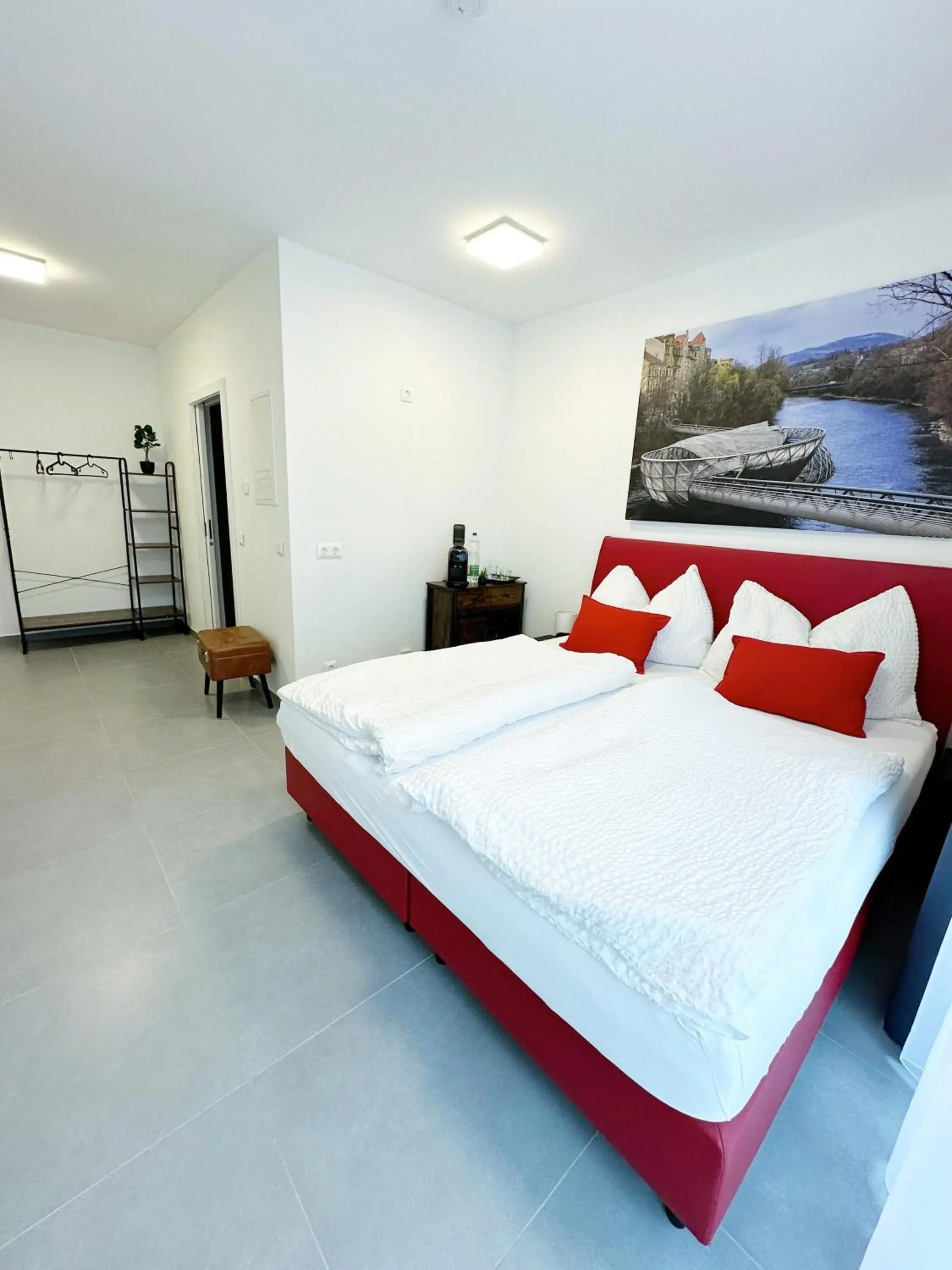 Budget Double Room in Grazora Living Apartments Budget Double Room in Grazora Living Apartments