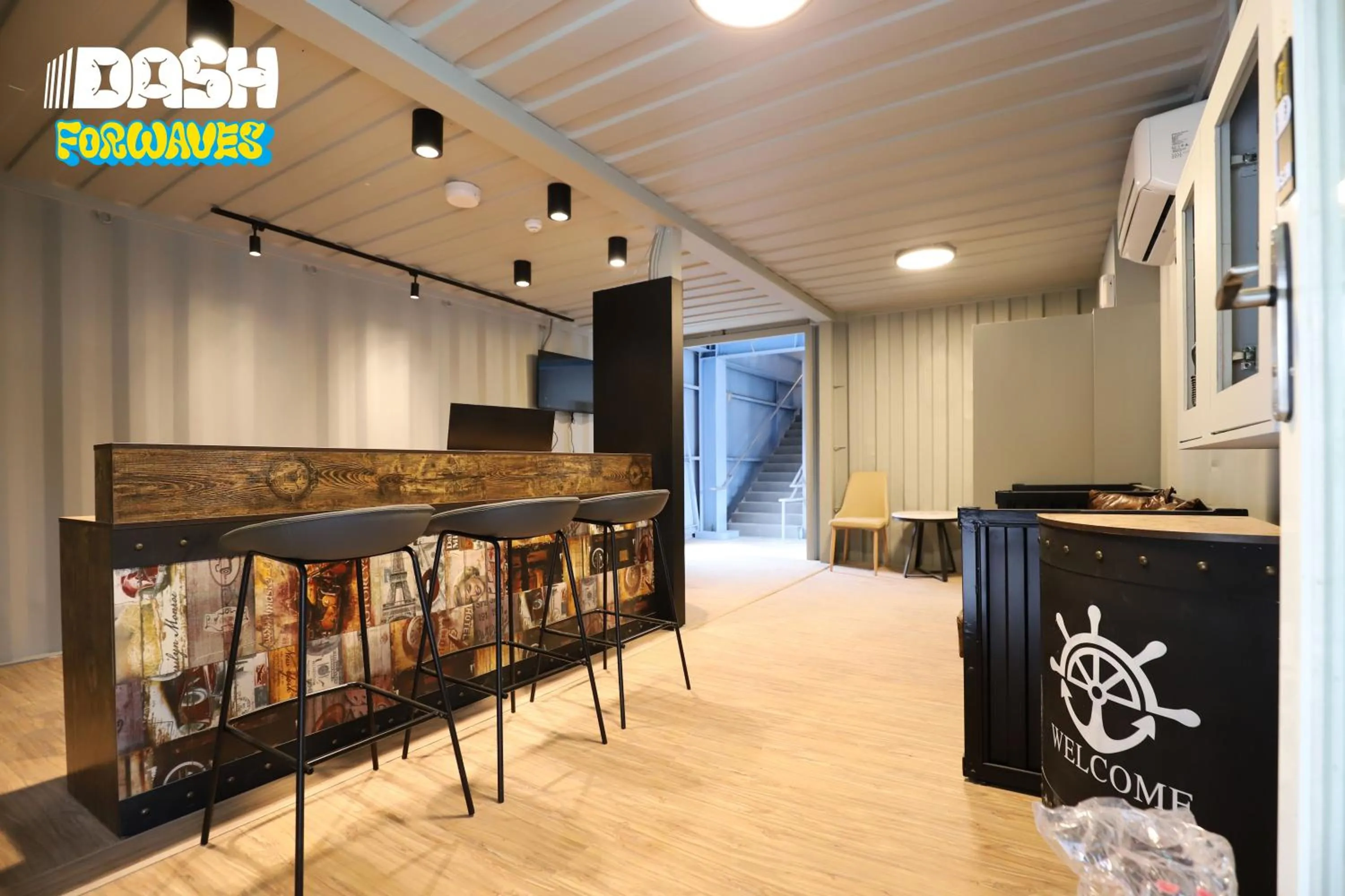 Kitchen or kitchenette in Dash Forwaves Hotel