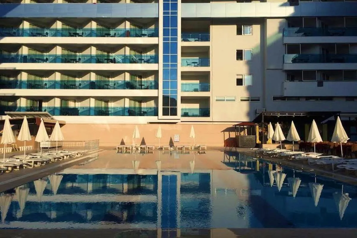 Day in Club Bayar Beach Hotel