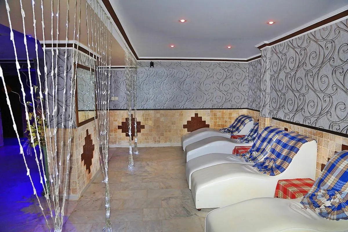 Massage in Club Bayar Beach Hotel