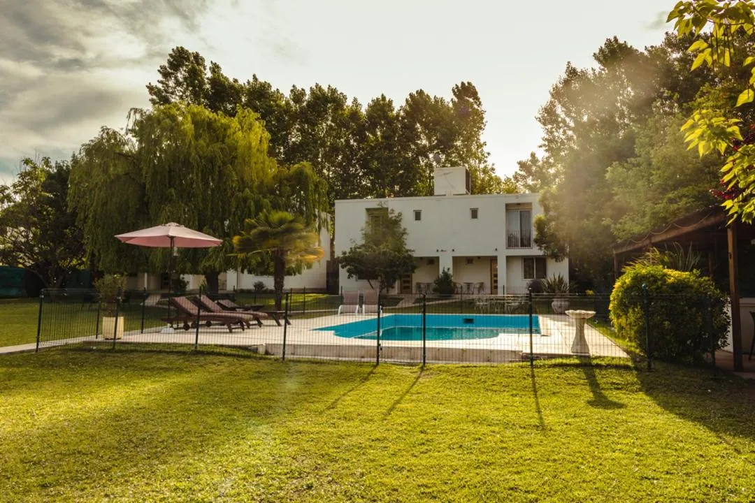 Garden in Villa Niagara