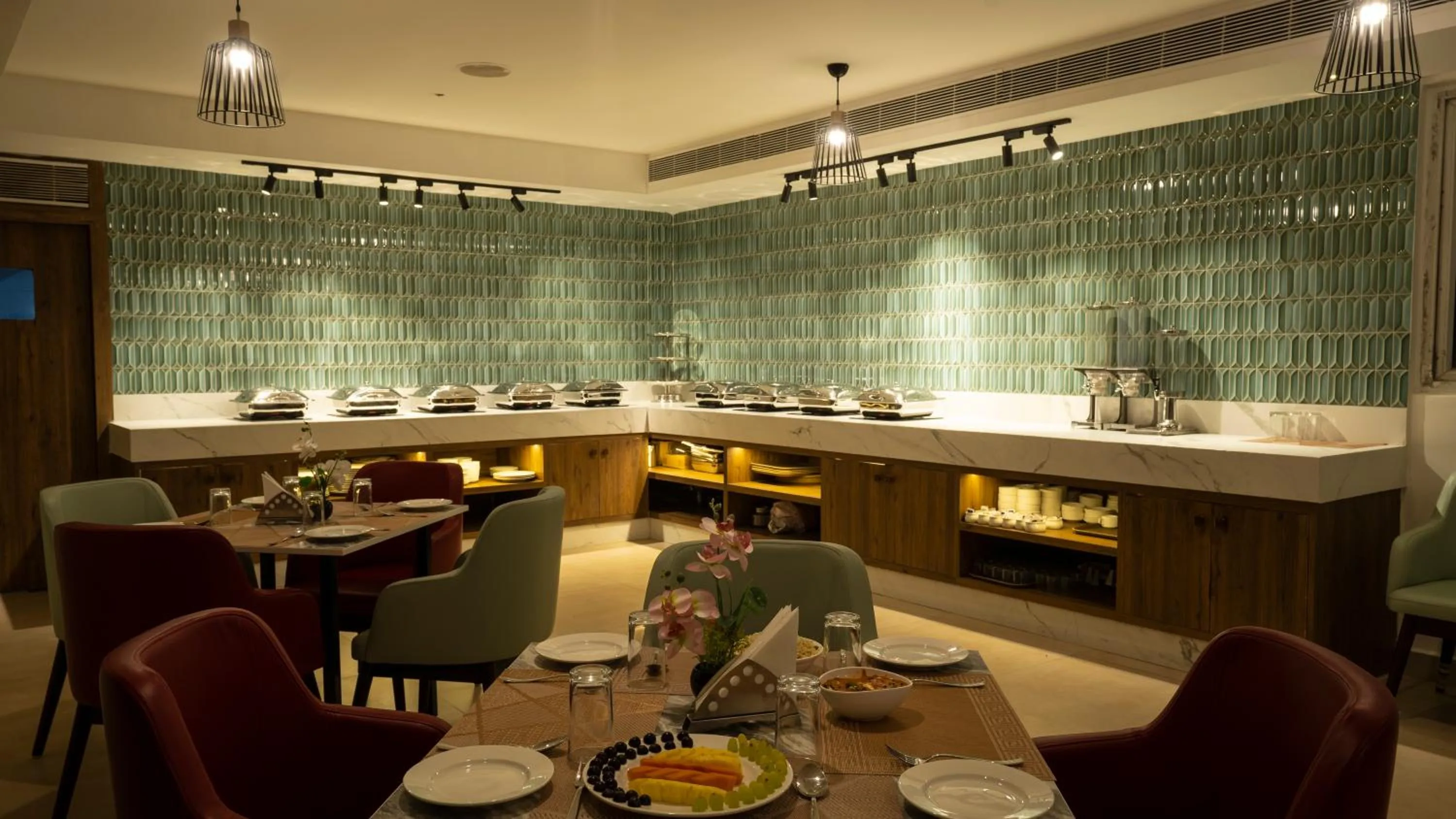 Restaurant/places to eat in Grand Continent Secunderabad A Sarovar Portico Affiliate Hotel