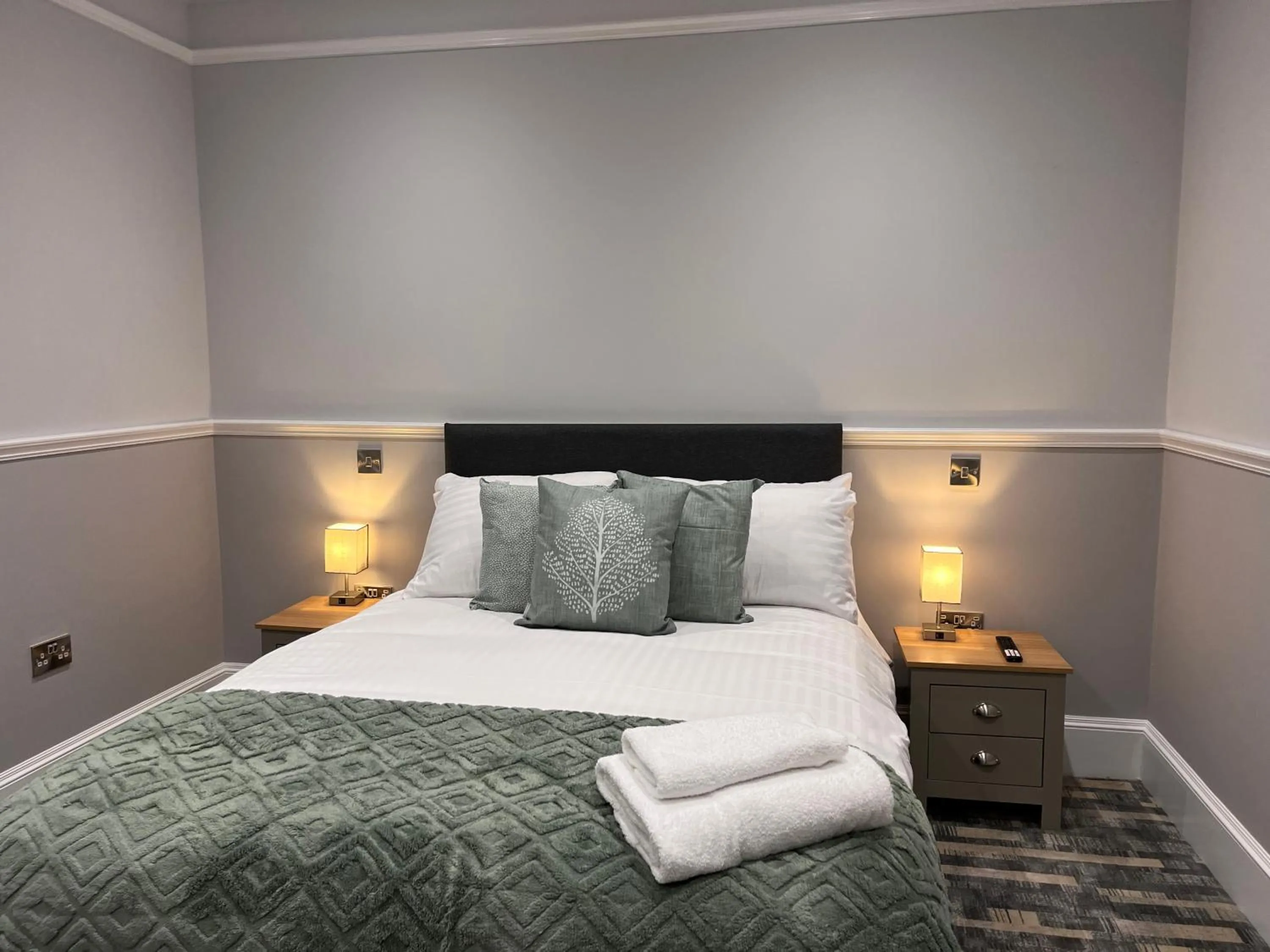 Bed in Kings Arms Hotel