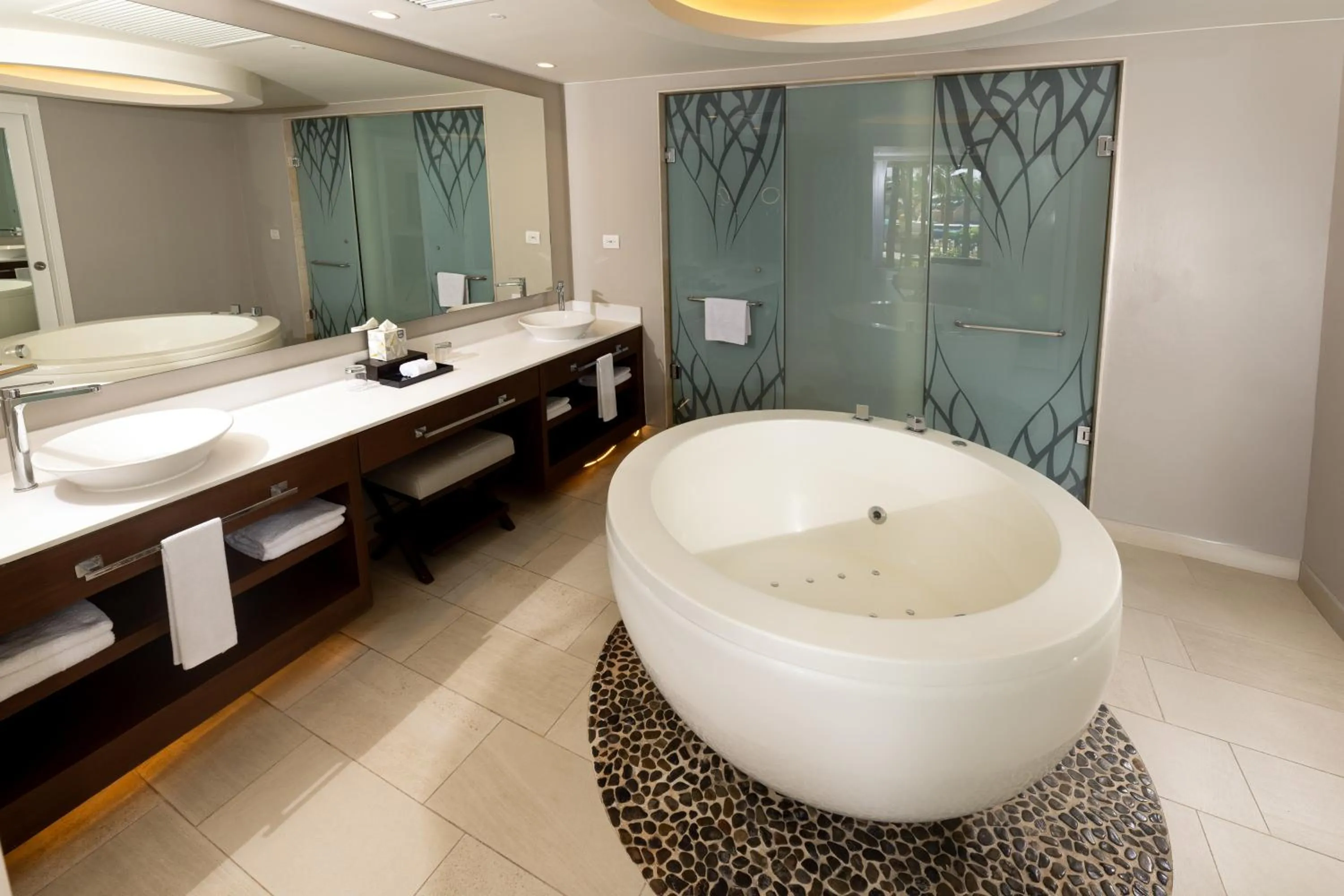 Bathroom in Royalton Riviera Cancun, An Autograph Collection All-Inclusive Resort & Casino