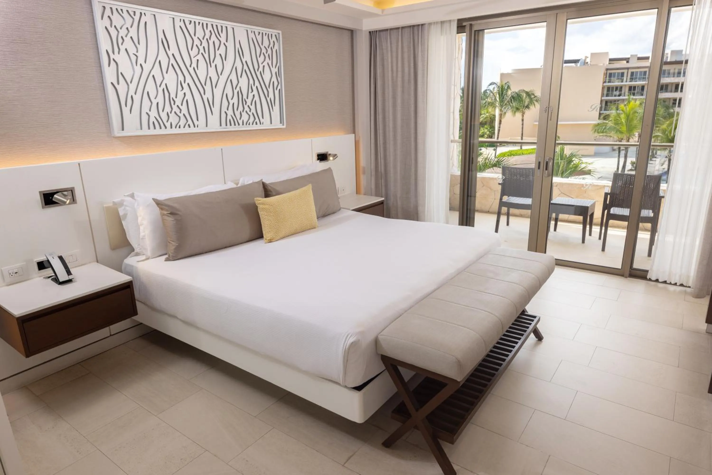 Coffee/tea facilities, Bed in Royalton Riviera Cancun, An Autograph Collection All-Inclusive Resort & Casino