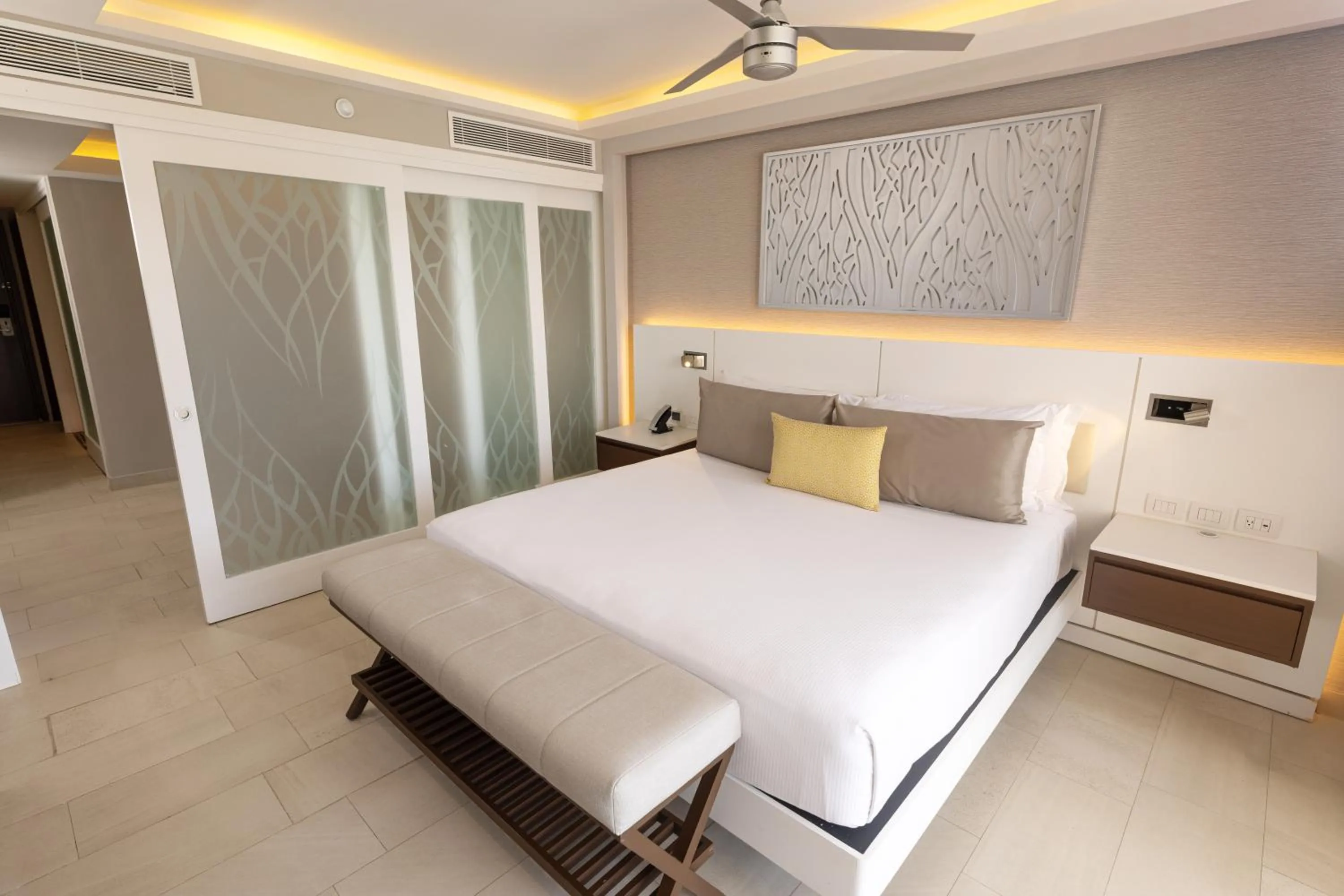 Bedroom, Bed in Royalton Riviera Cancun, An Autograph Collection All-Inclusive Resort & Casino