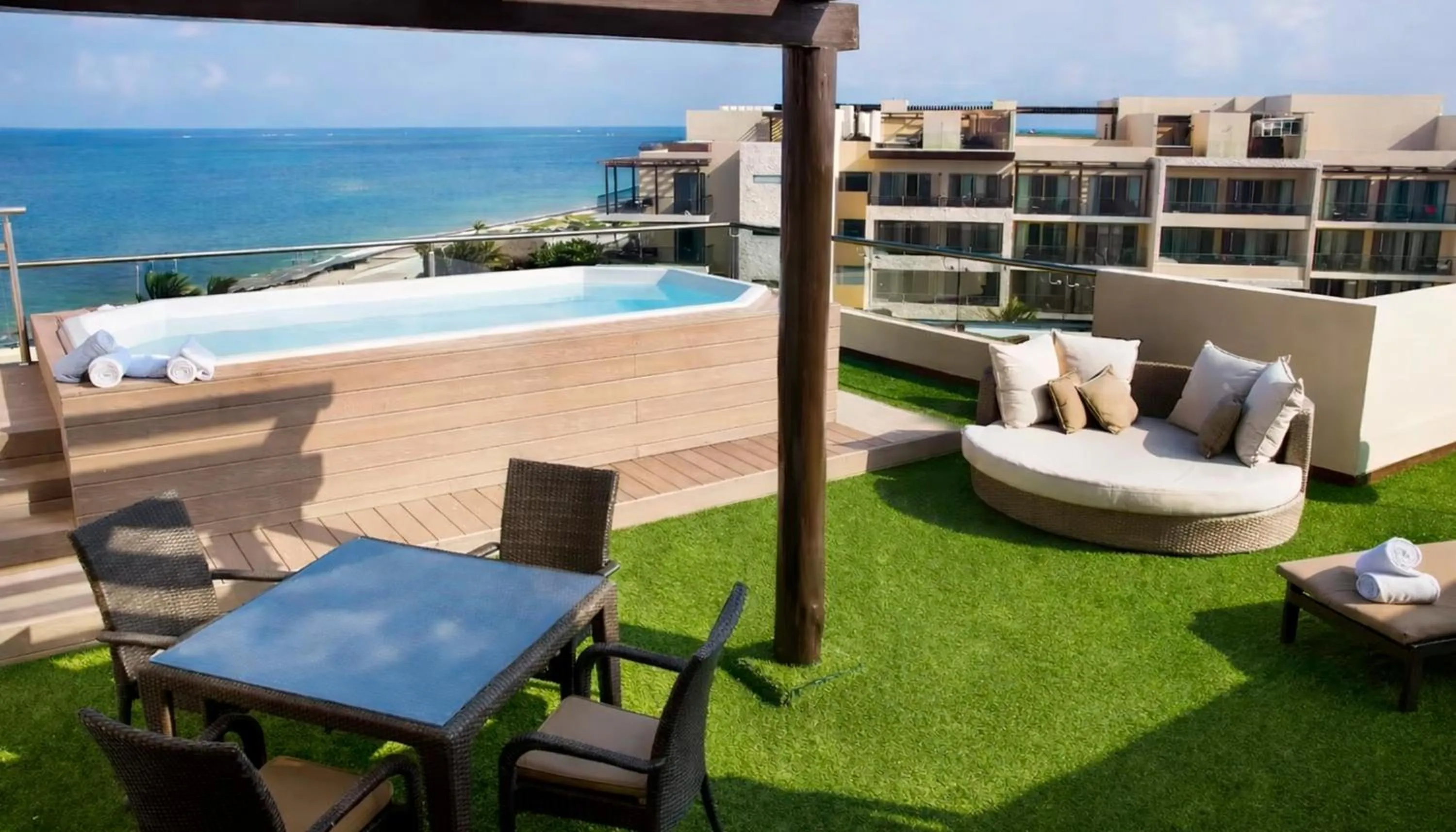 Hot Tub in Royalton Riviera Cancun, An Autograph Collection All-Inclusive Resort & Casino
