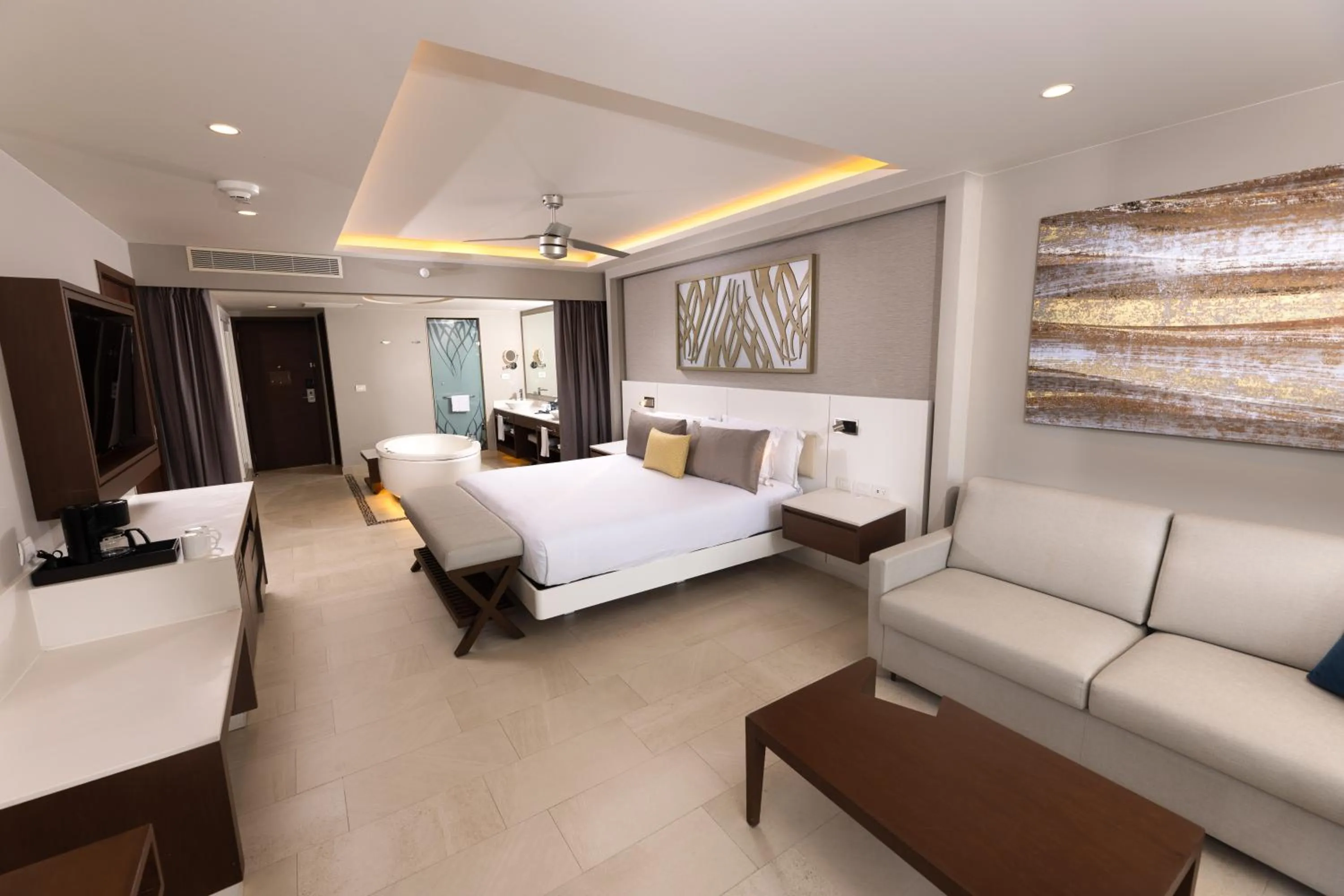 TV and multimedia, Bed in Royalton Riviera Cancun, An Autograph Collection All-Inclusive Resort & Casino